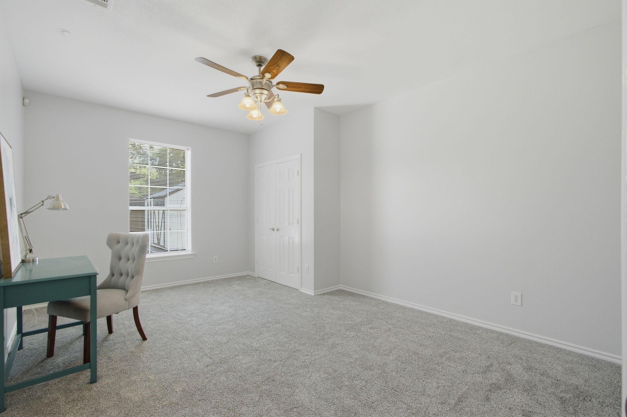 6836 Moss Lane