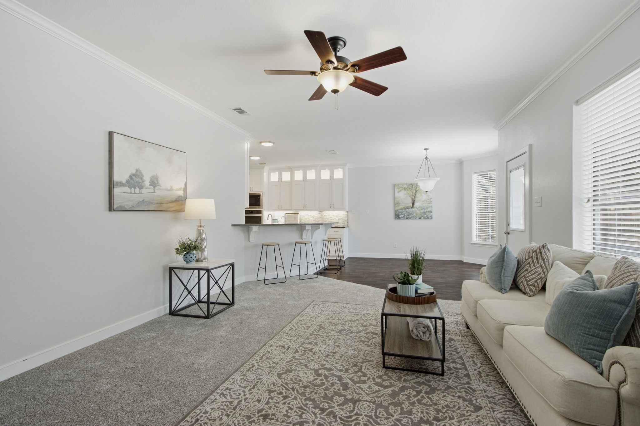 6836 Moss Lane