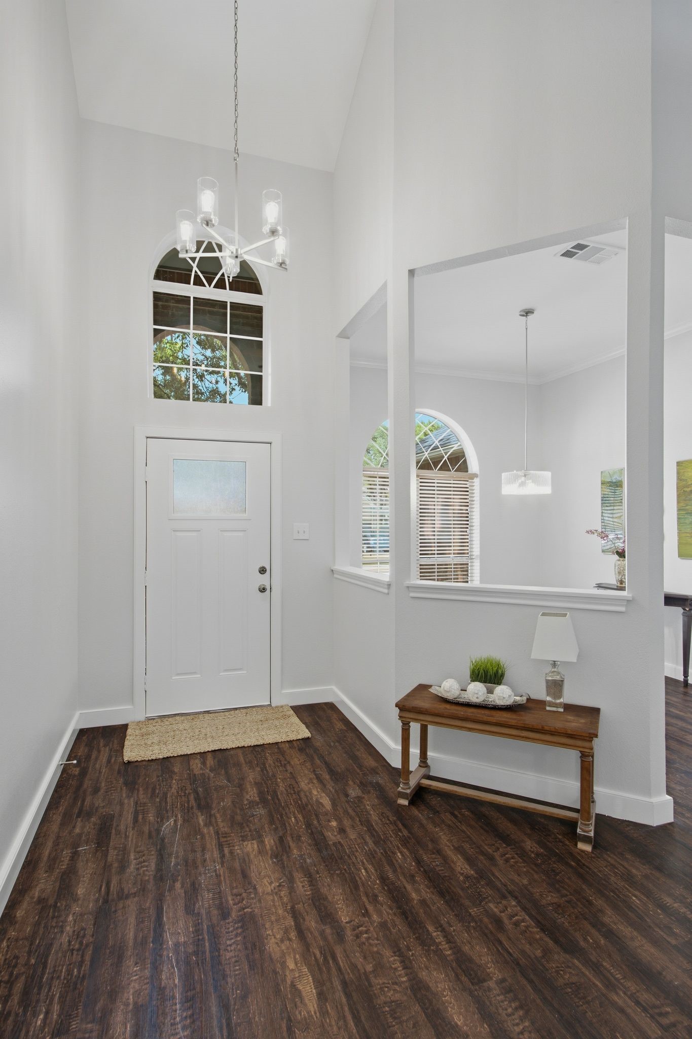 6836 Moss Lane