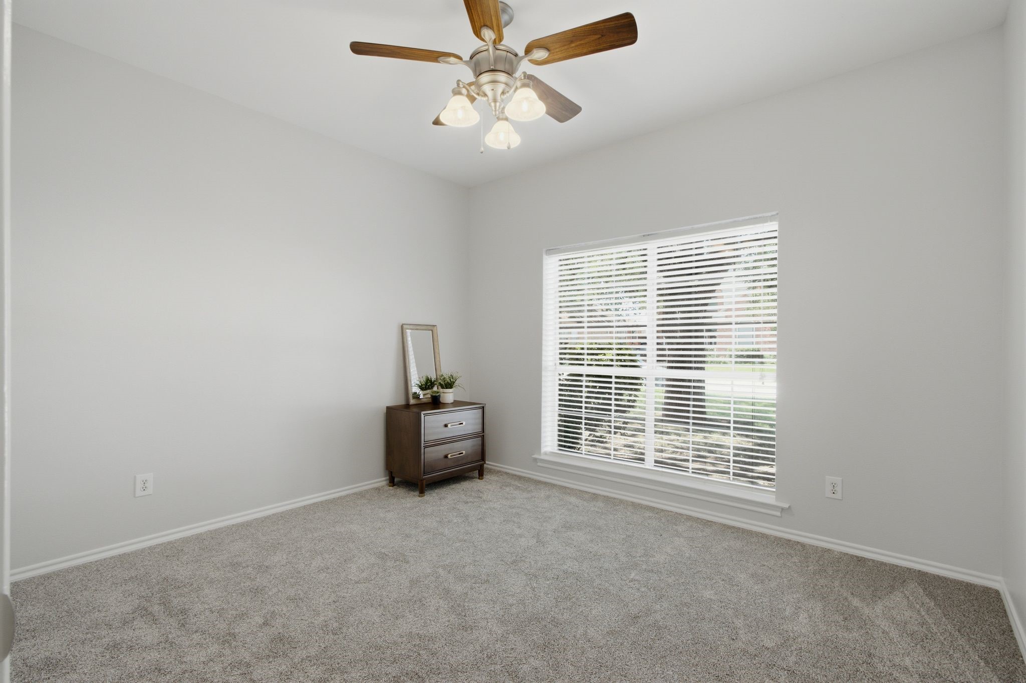 6836 Moss Lane