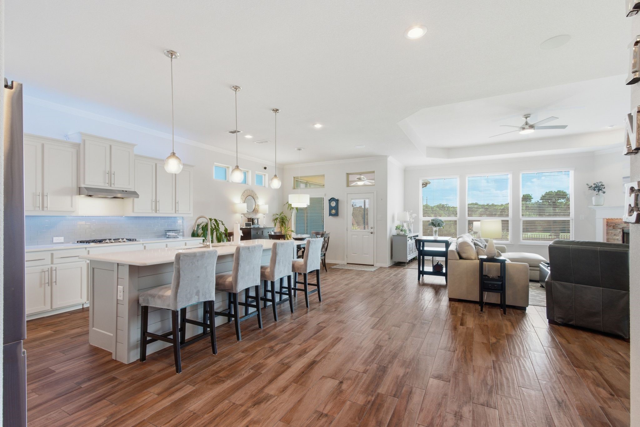 15601 Mirasol Drive