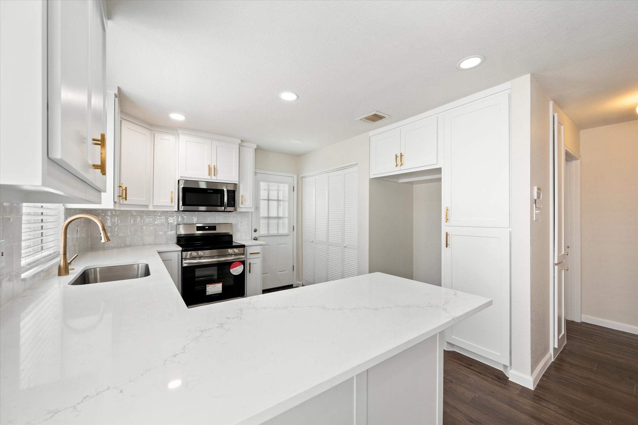 5718 Cancun Drive