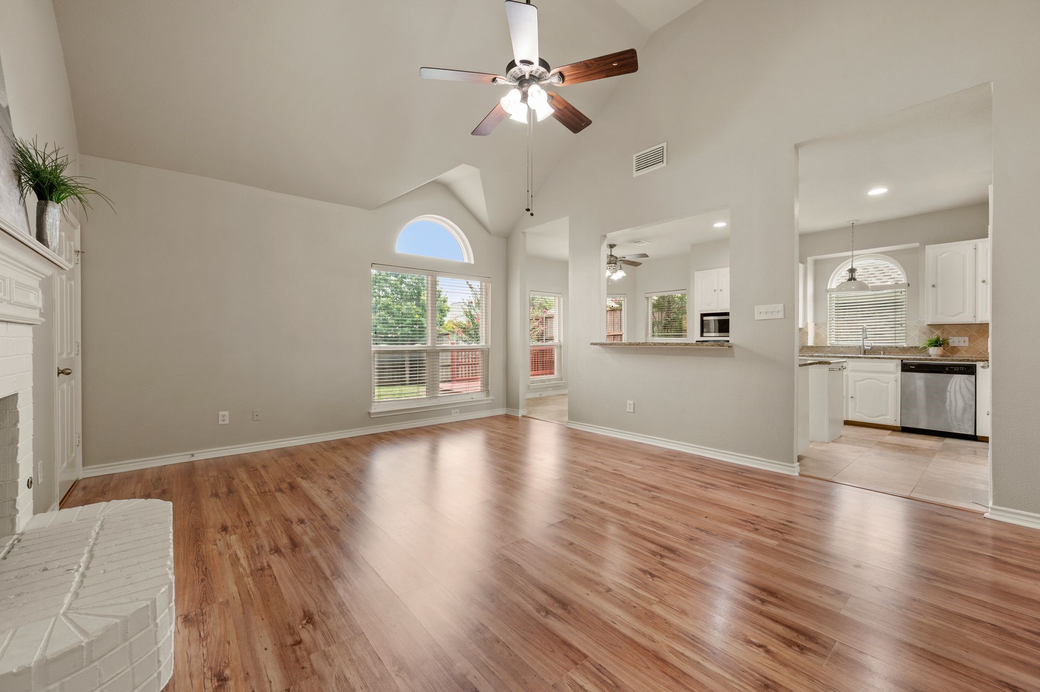1133 Kelly Lane