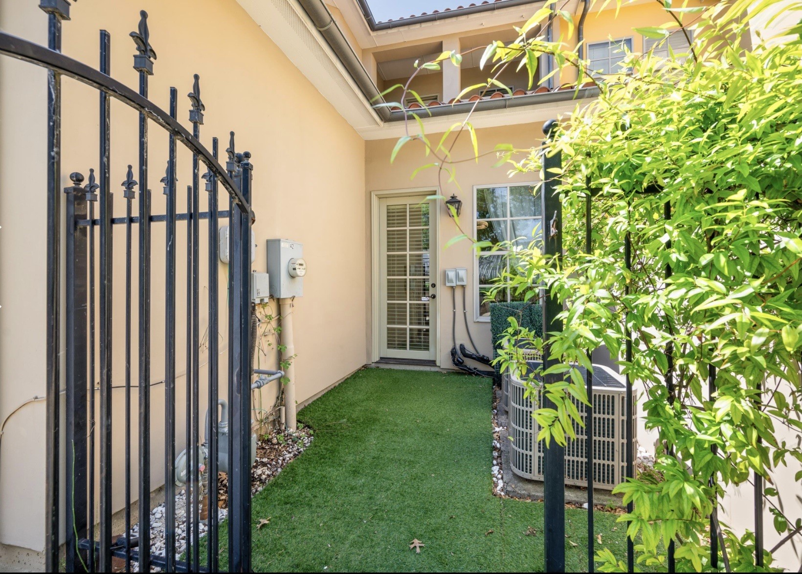 42 Veranda Lane