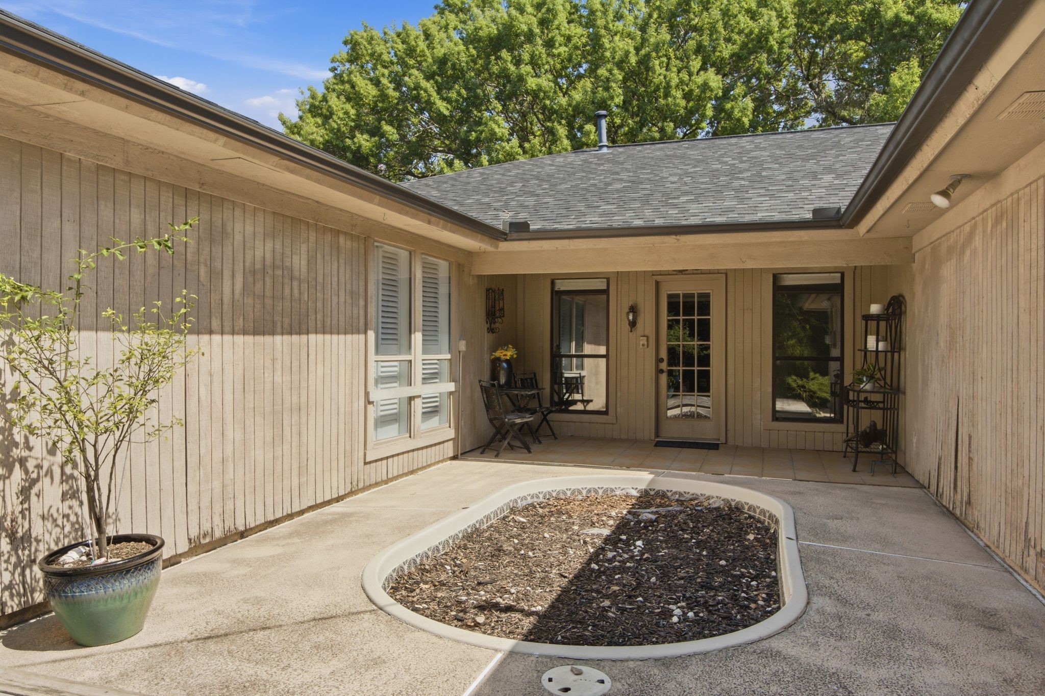 2940 S Creekwood Drive