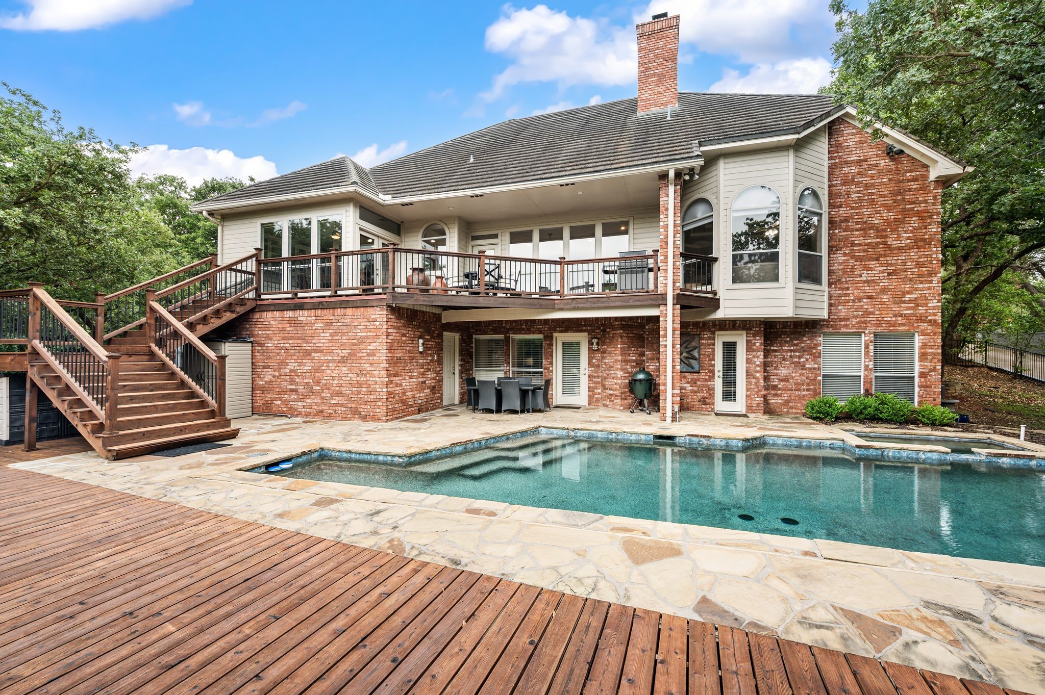 2108 Stonehaven Drive