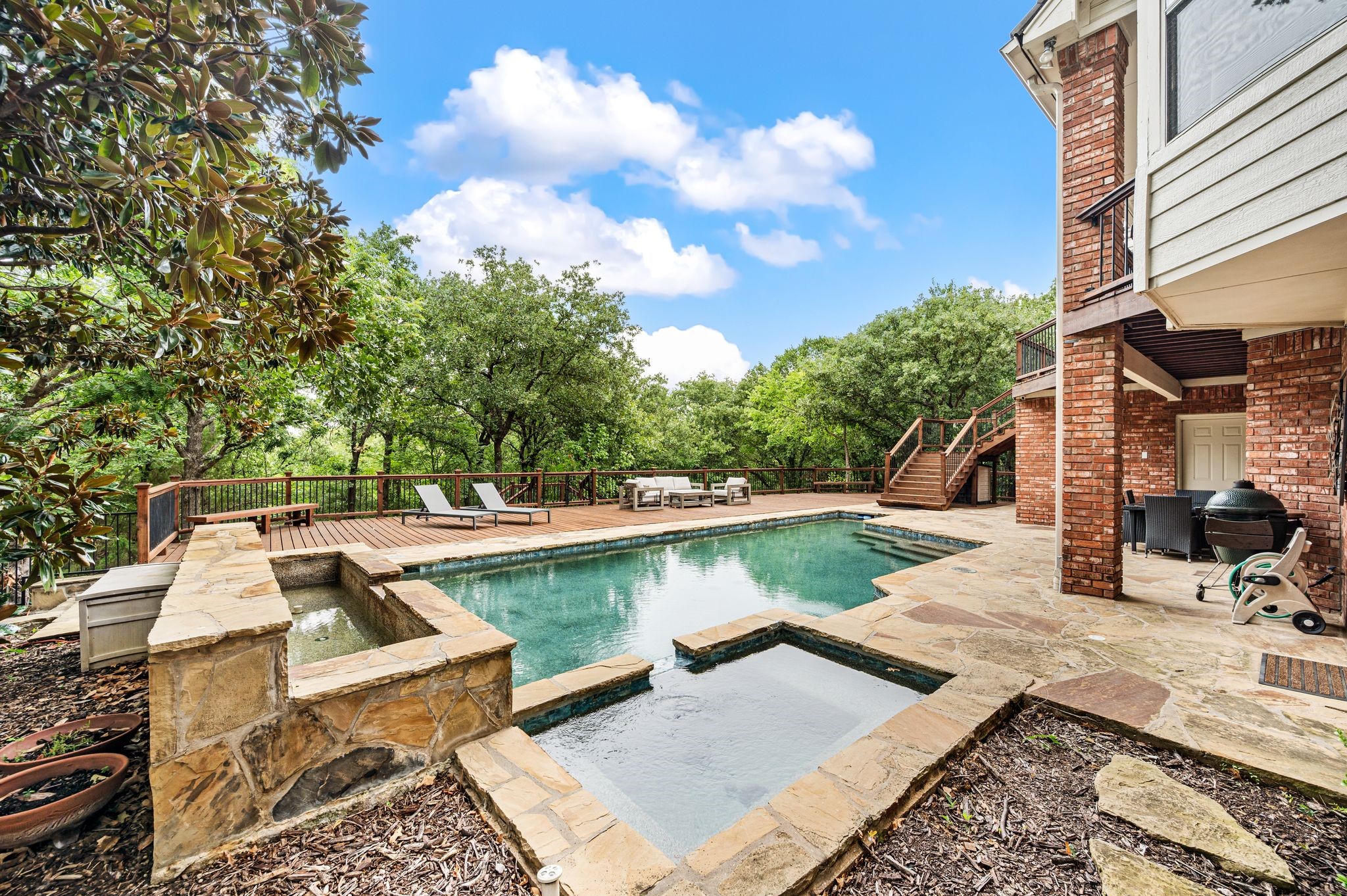 2108 Stonehaven Drive