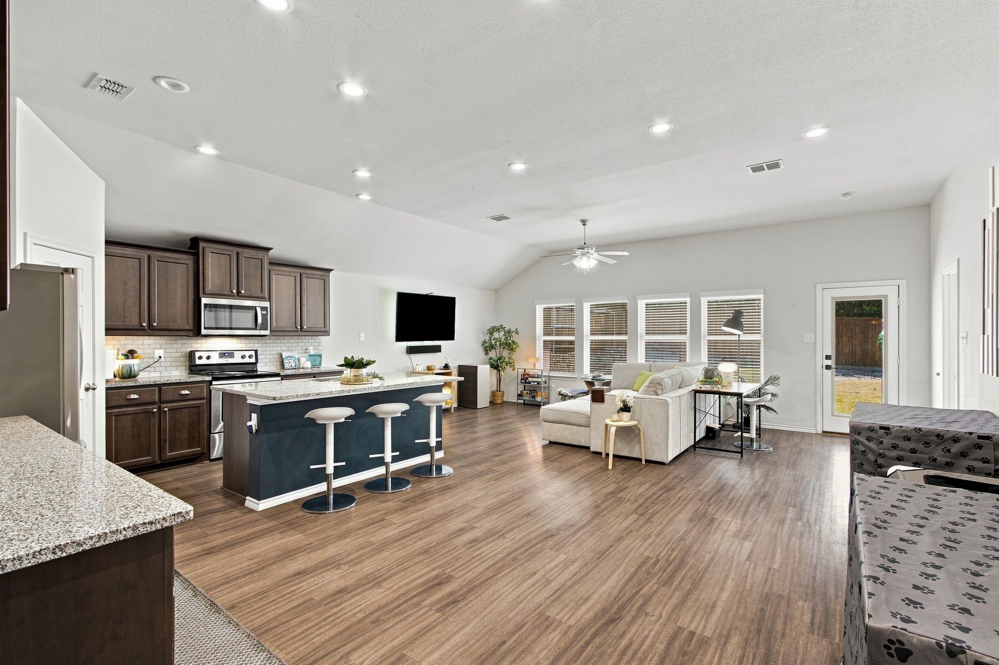 10853 Live Oak Creek Drive