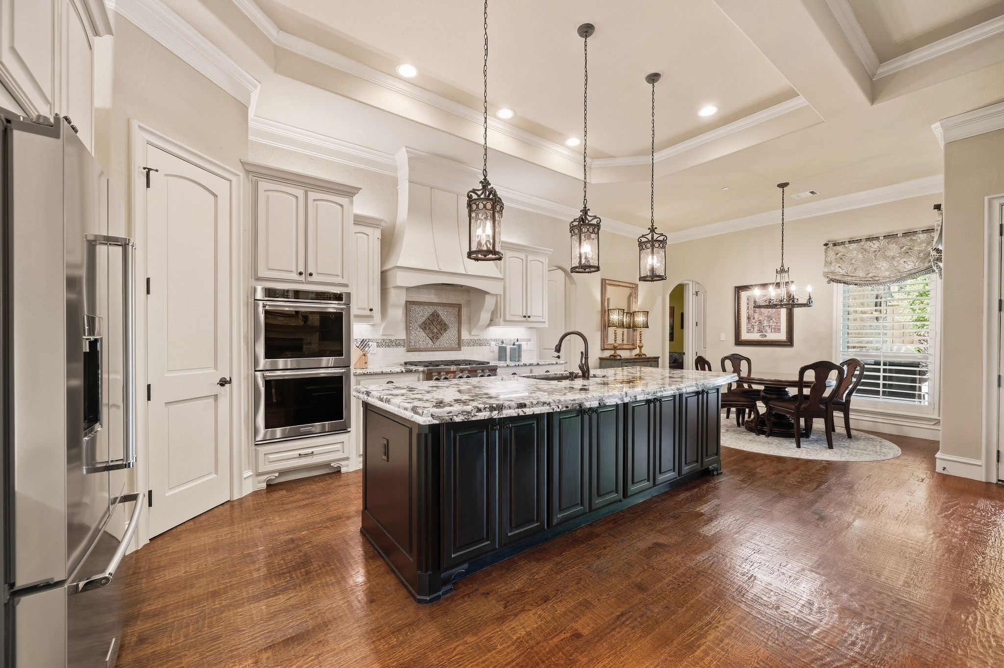 800 Regina Court