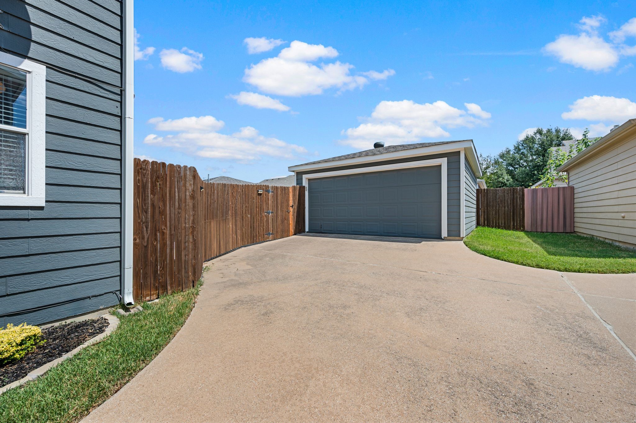 10616 Traymore Drive
