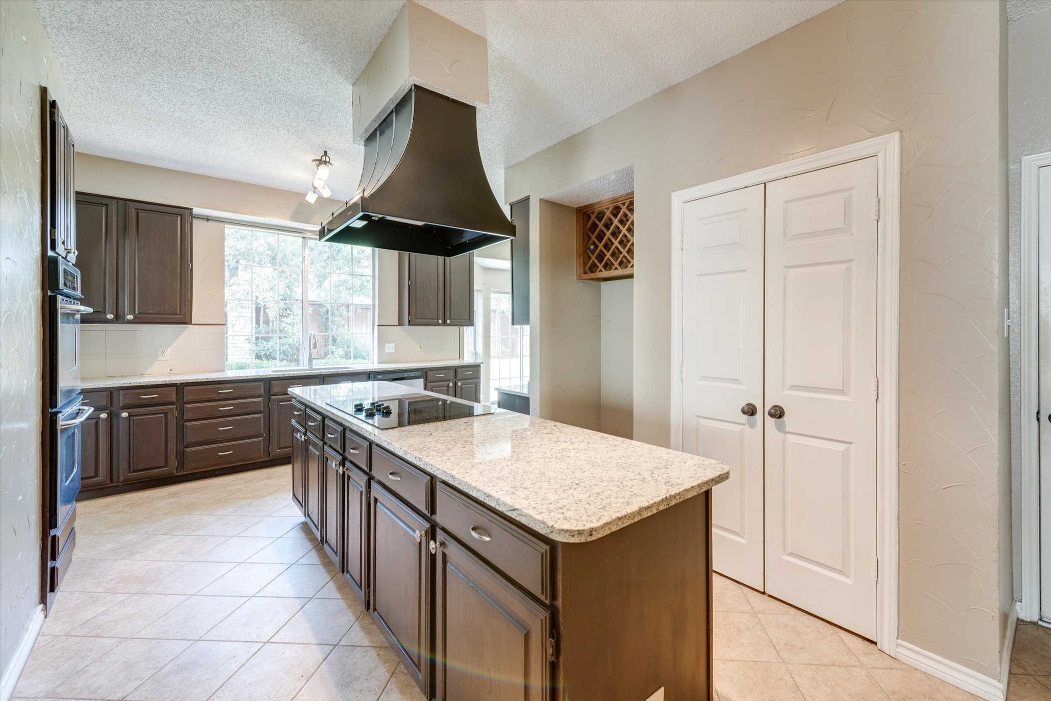 3322 Bridlewood Drive