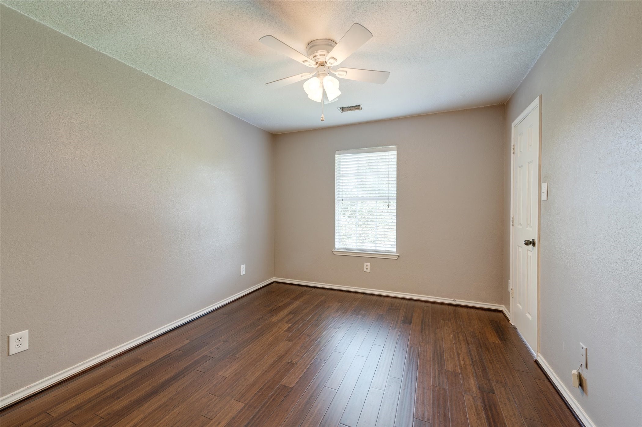 3322 Bridlewood Drive