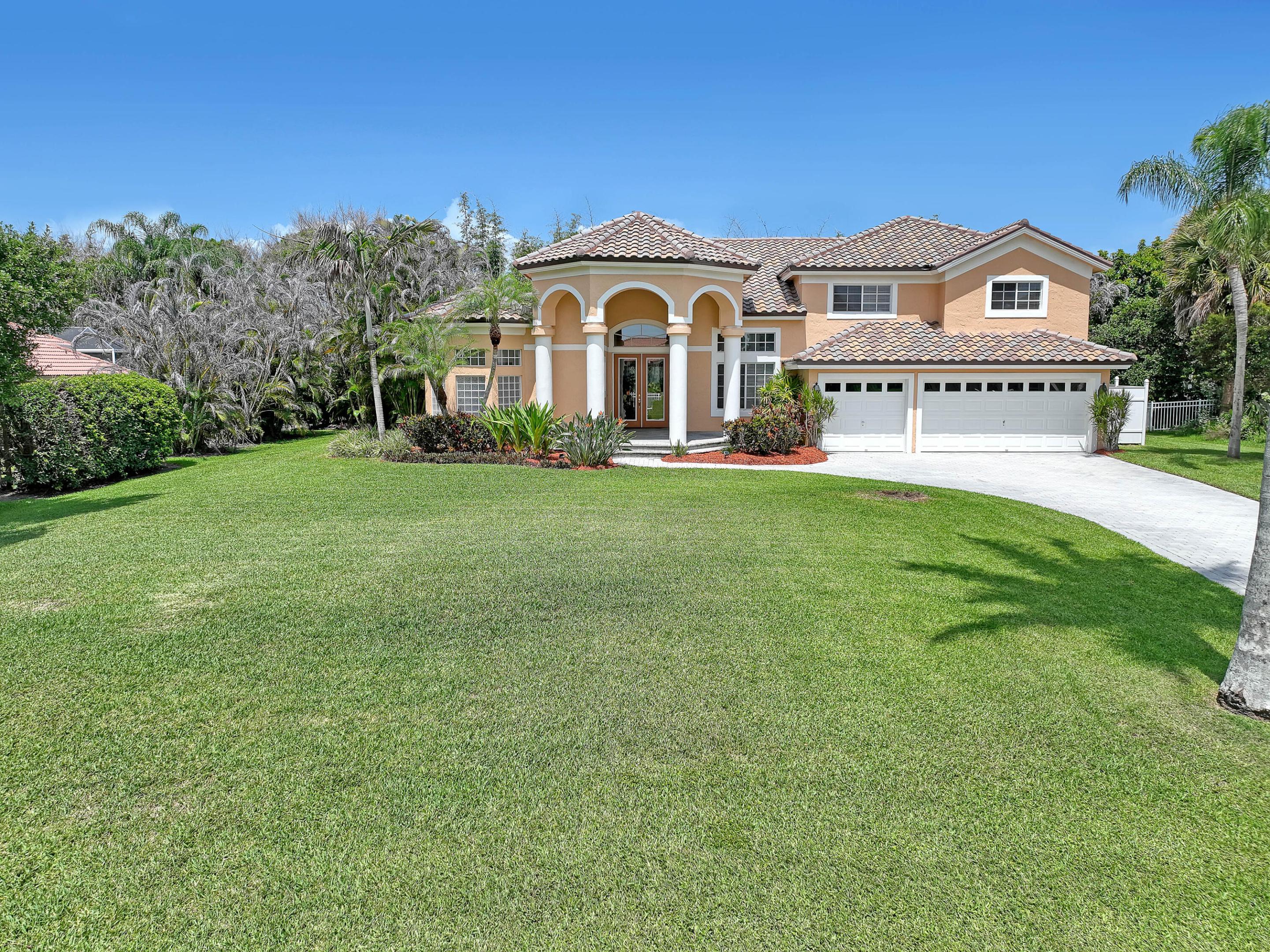 559 SW Squire Johns Lane