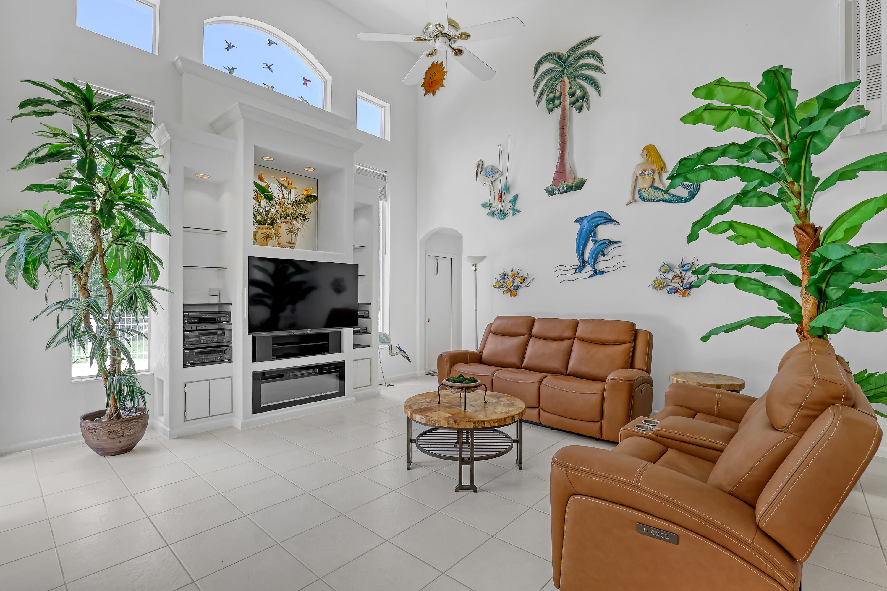 559 SW Squire Johns Lane