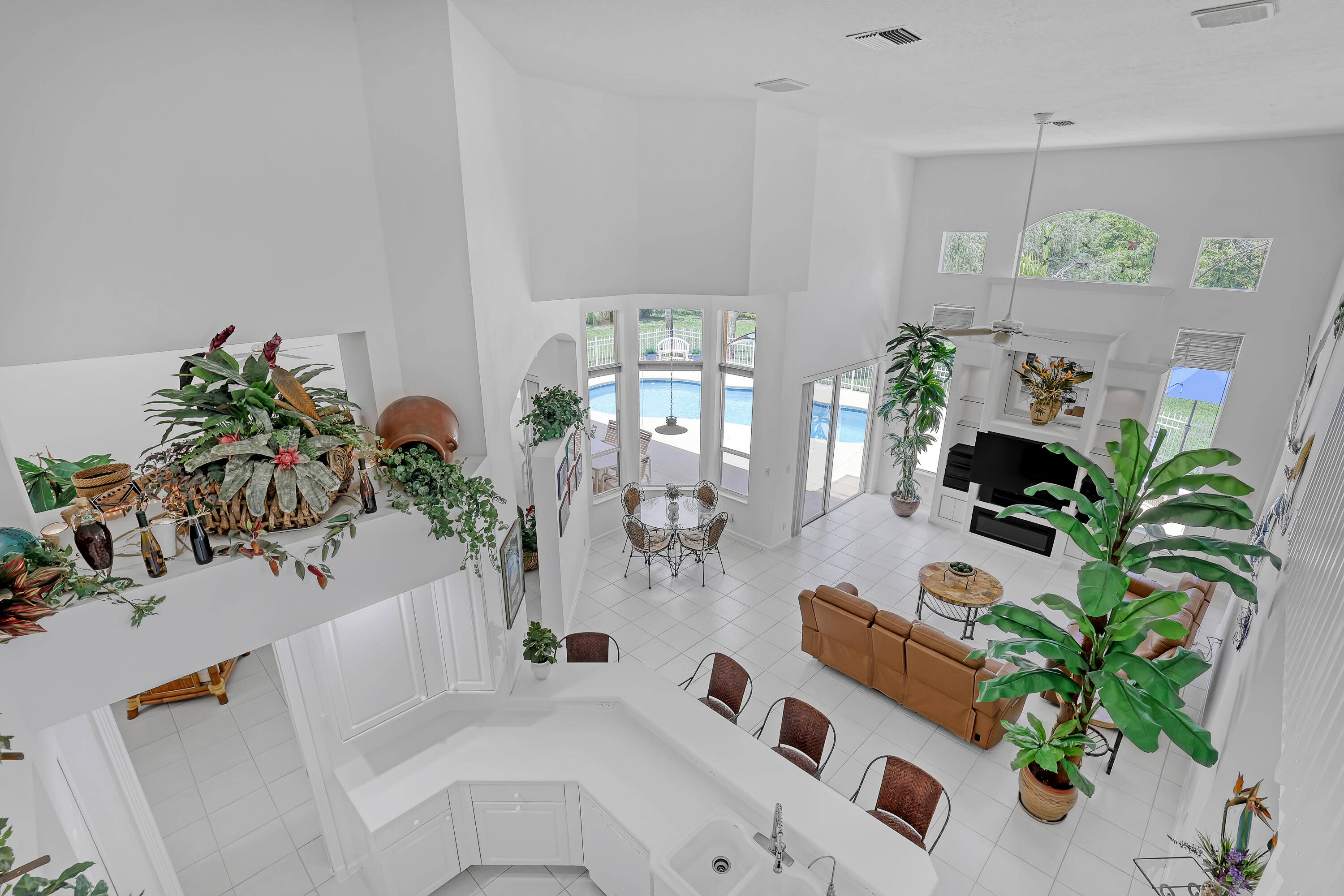 559 SW Squire Johns Lane