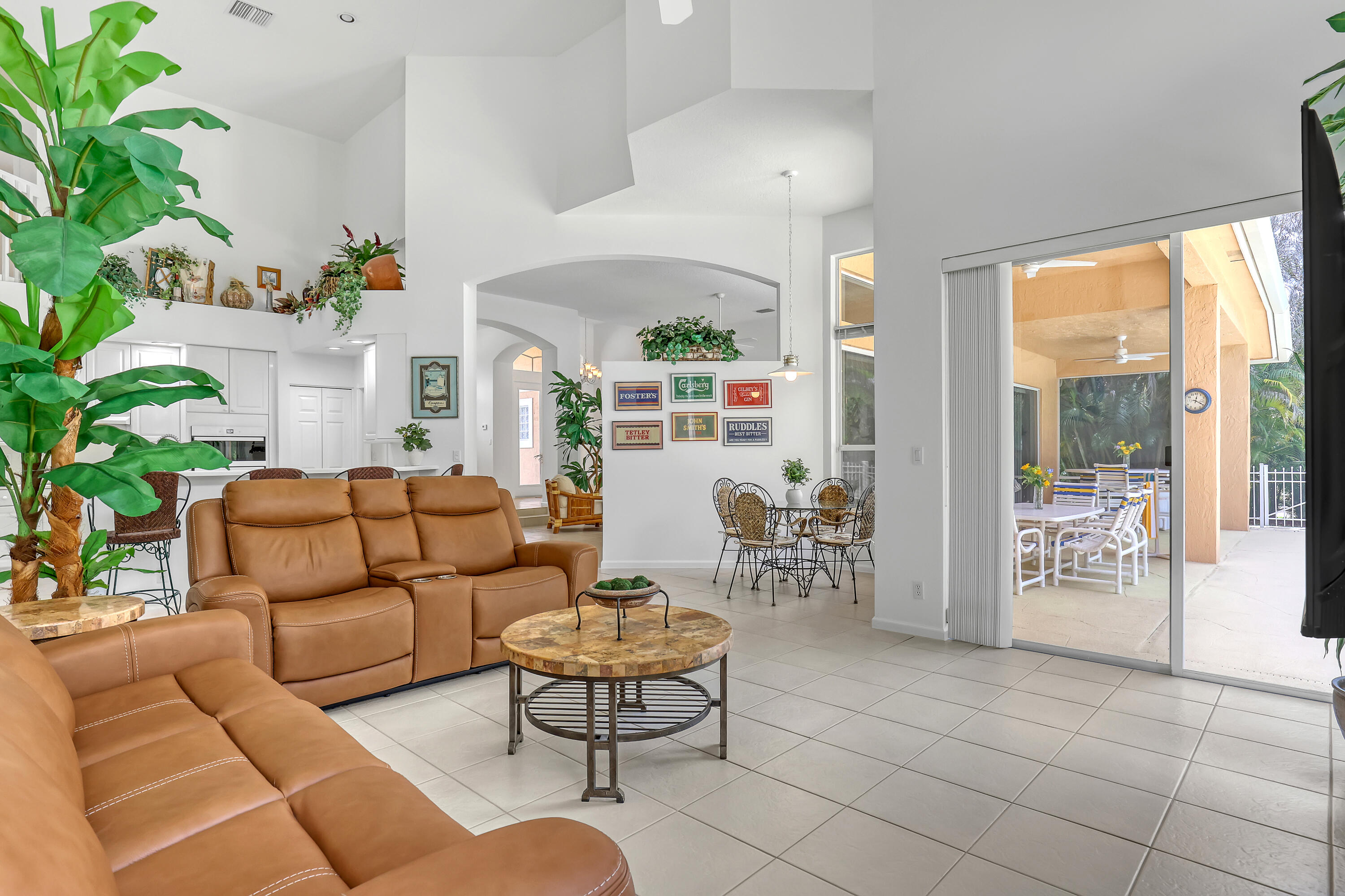 559 SW Squire Johns Lane
