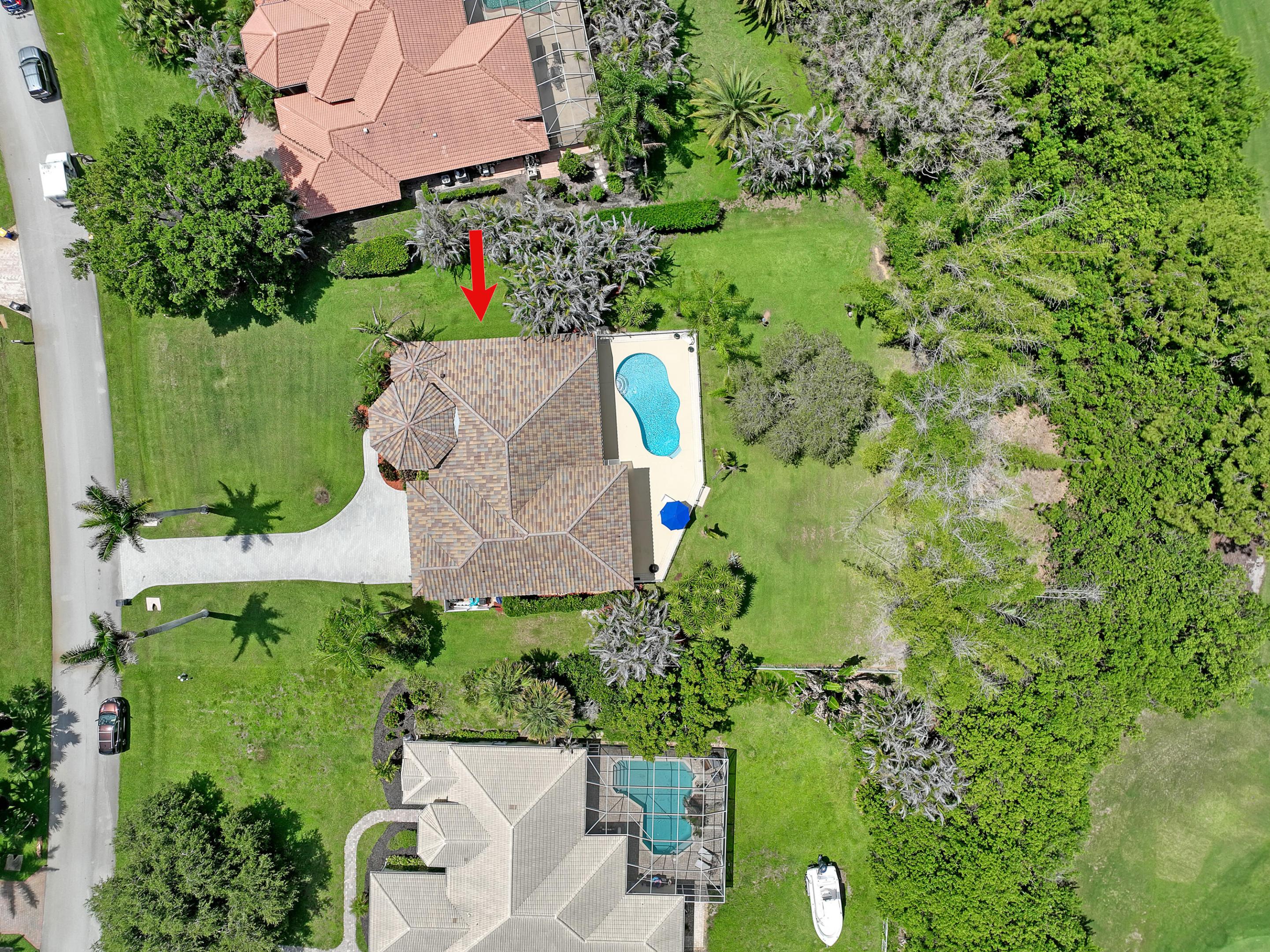 559 SW Squire Johns Lane