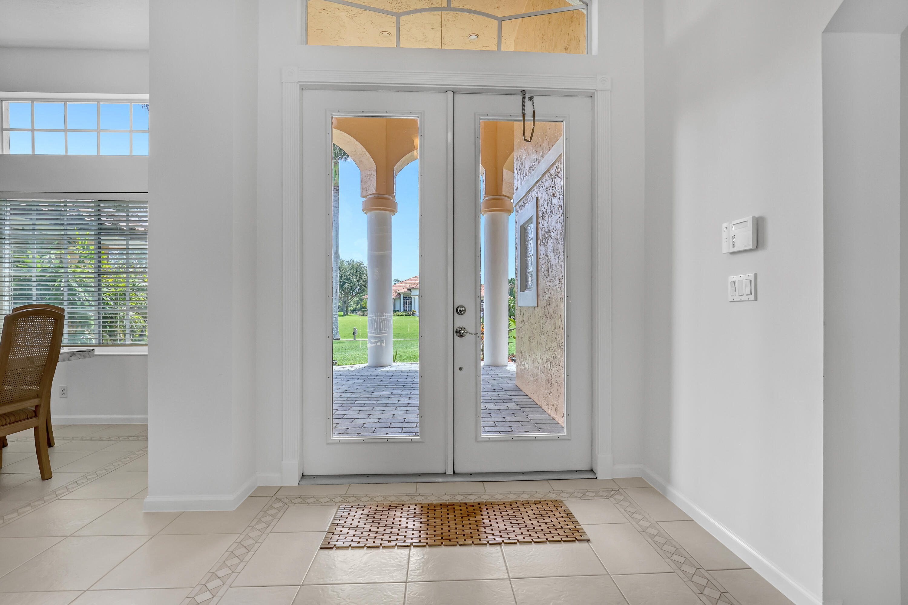 559 SW Squire Johns Lane