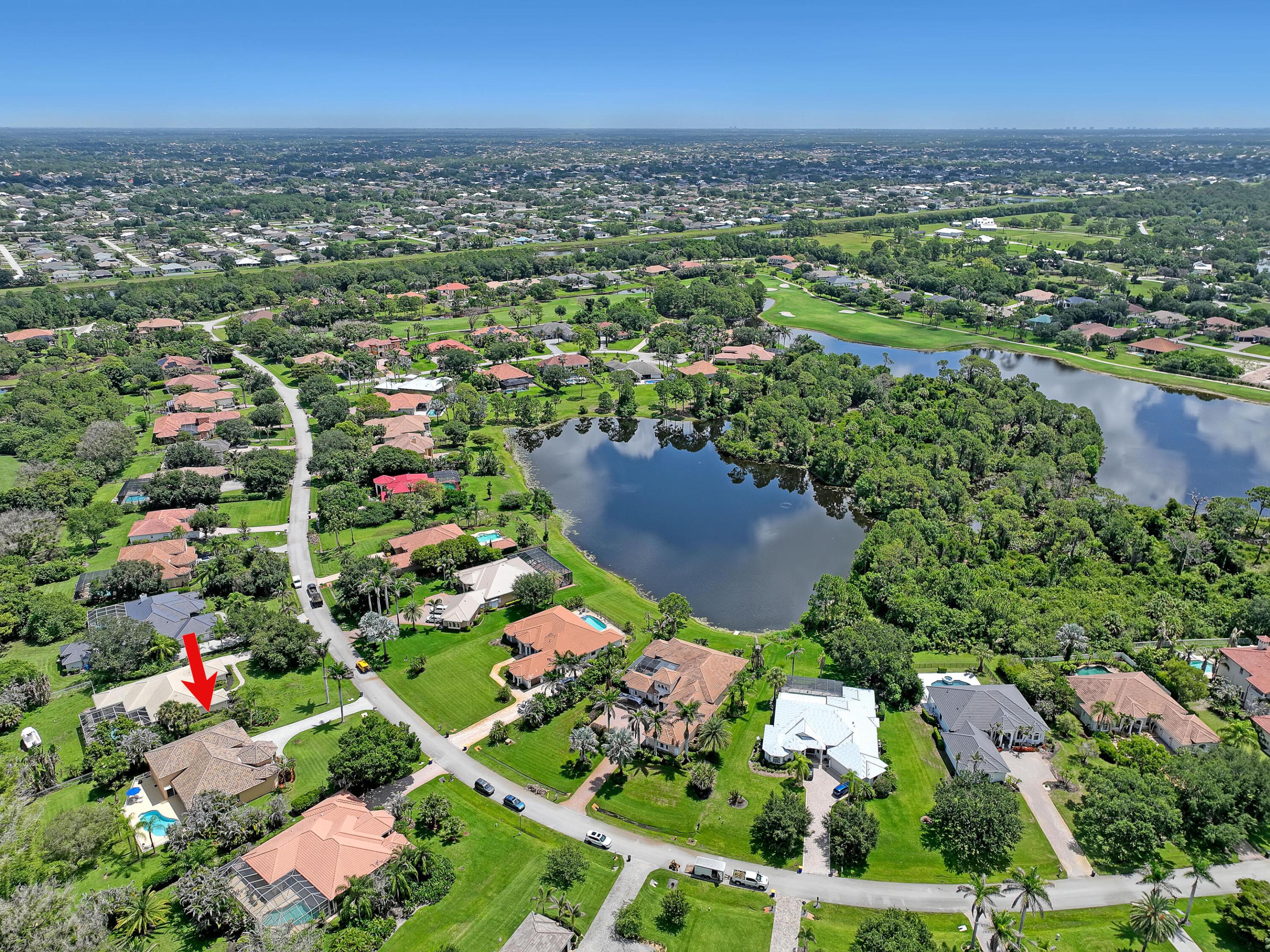 559 SW Squire Johns Lane