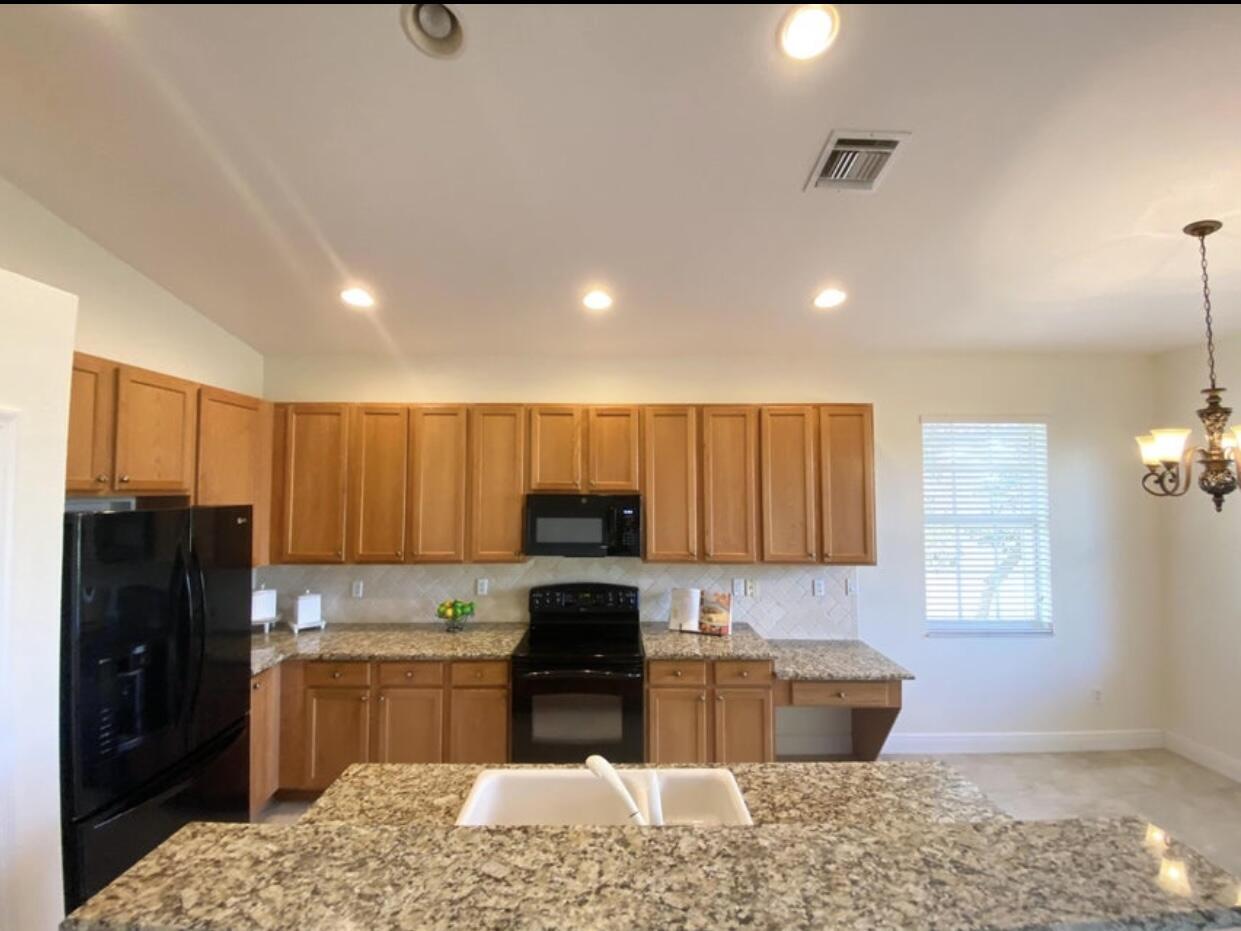 2097 WINGATE Bend