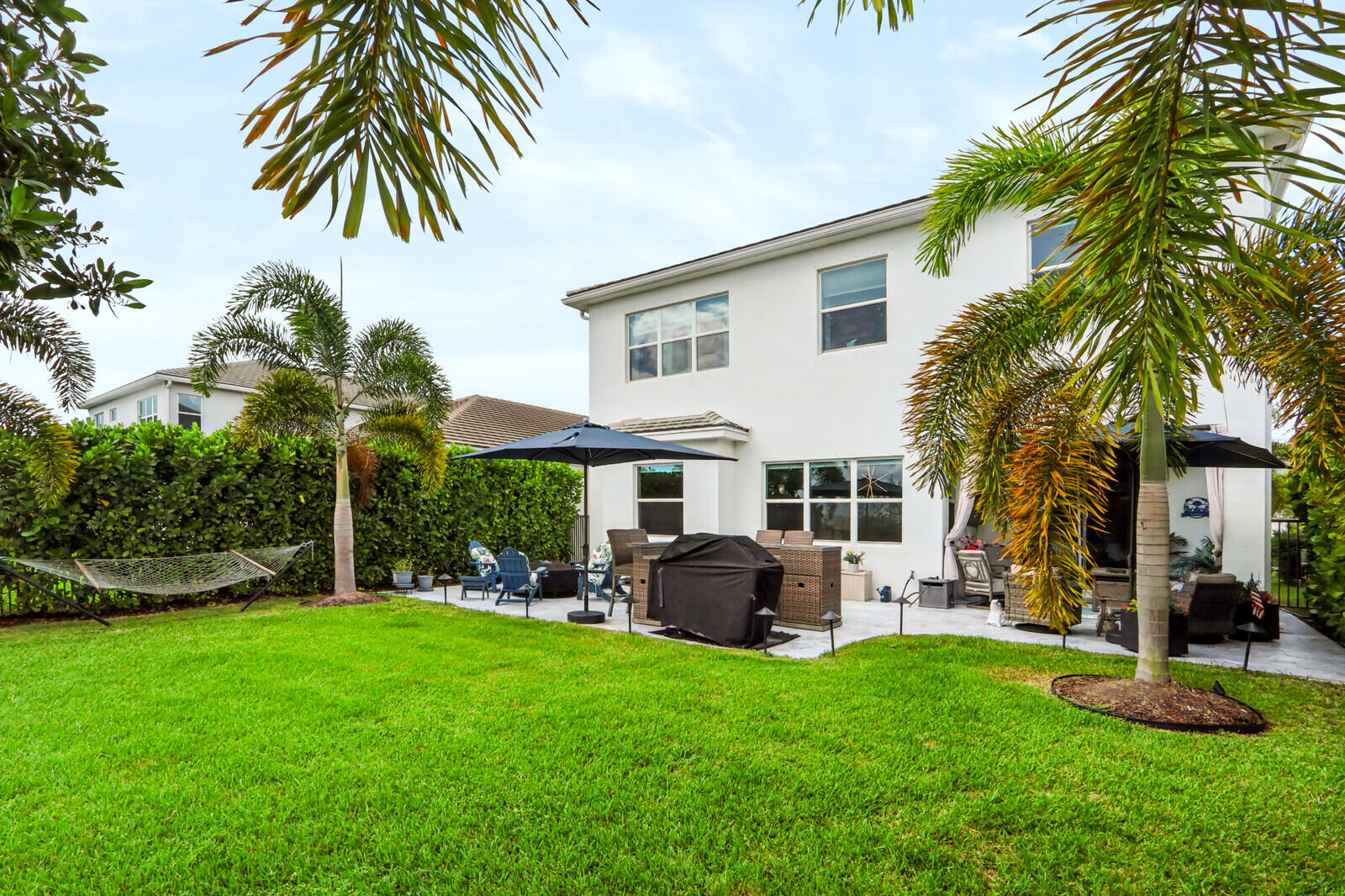 5541 MACOON Way
