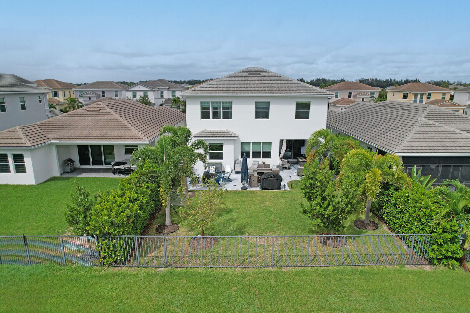 5541 MACOON Way