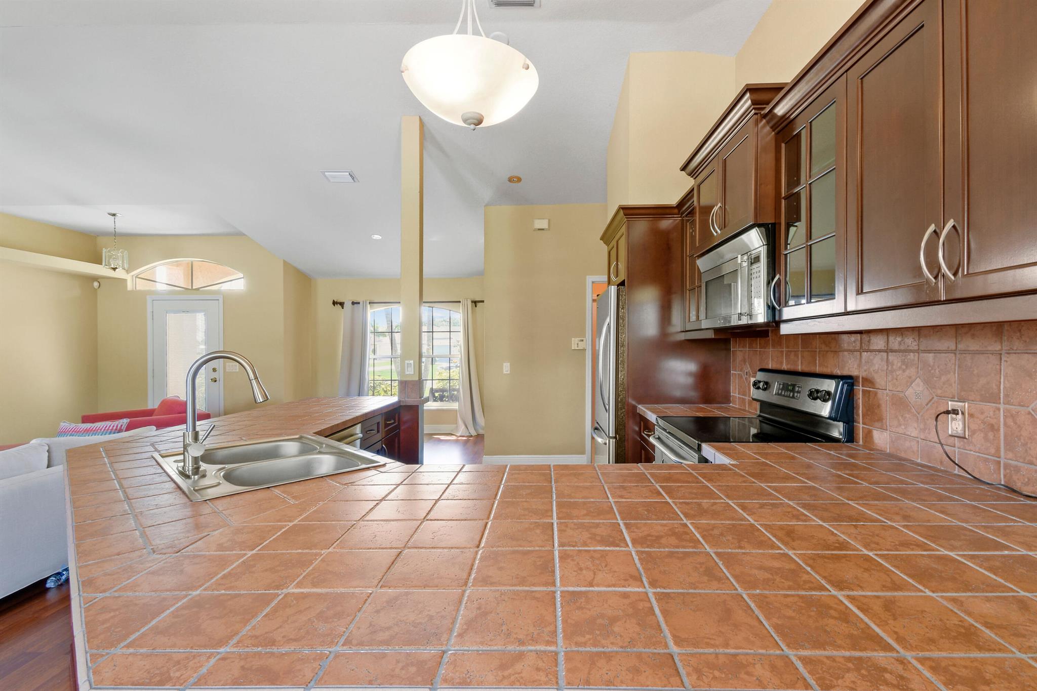 1661 SW Cefalu Circle