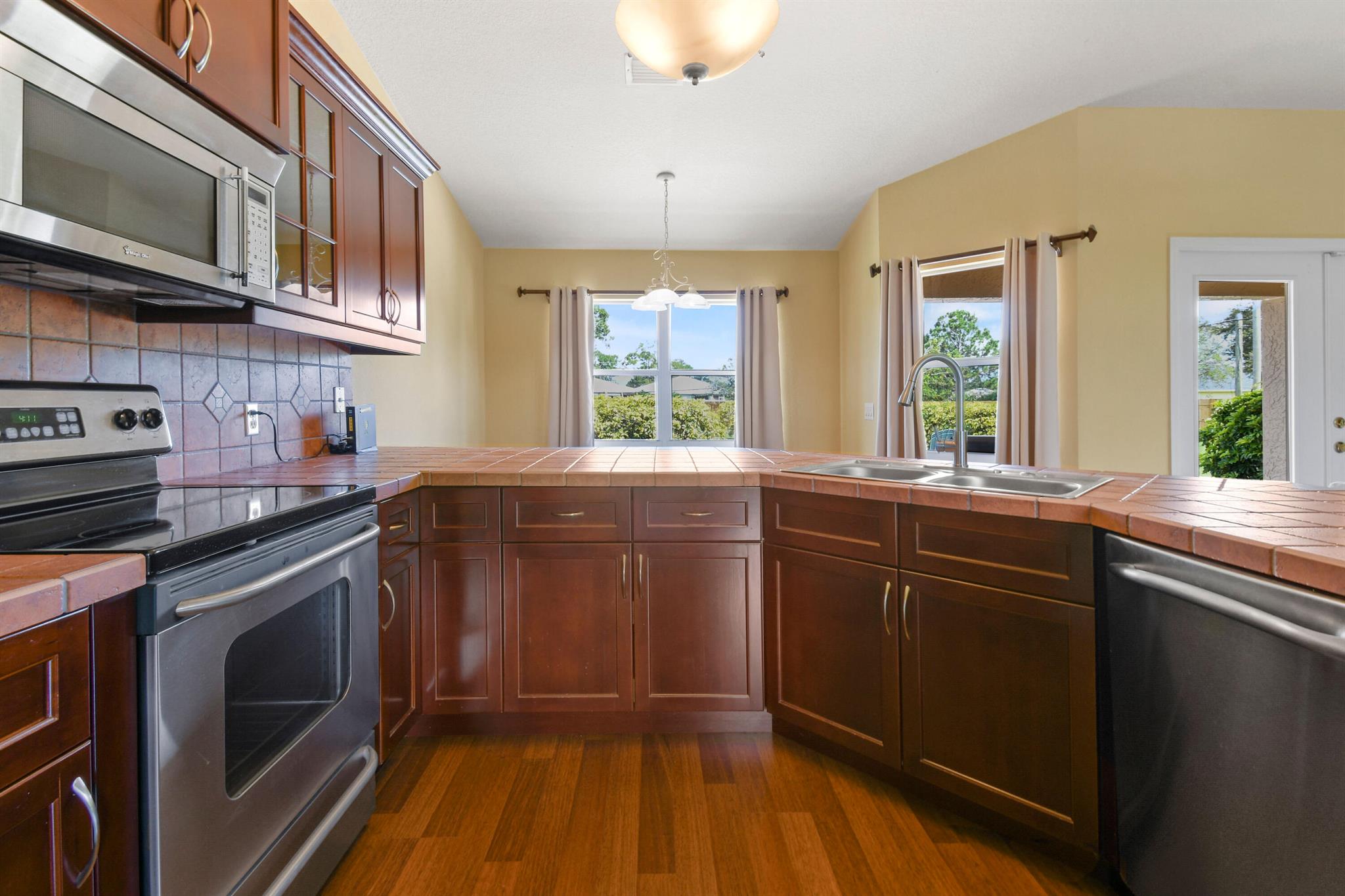 1661 SW Cefalu Circle