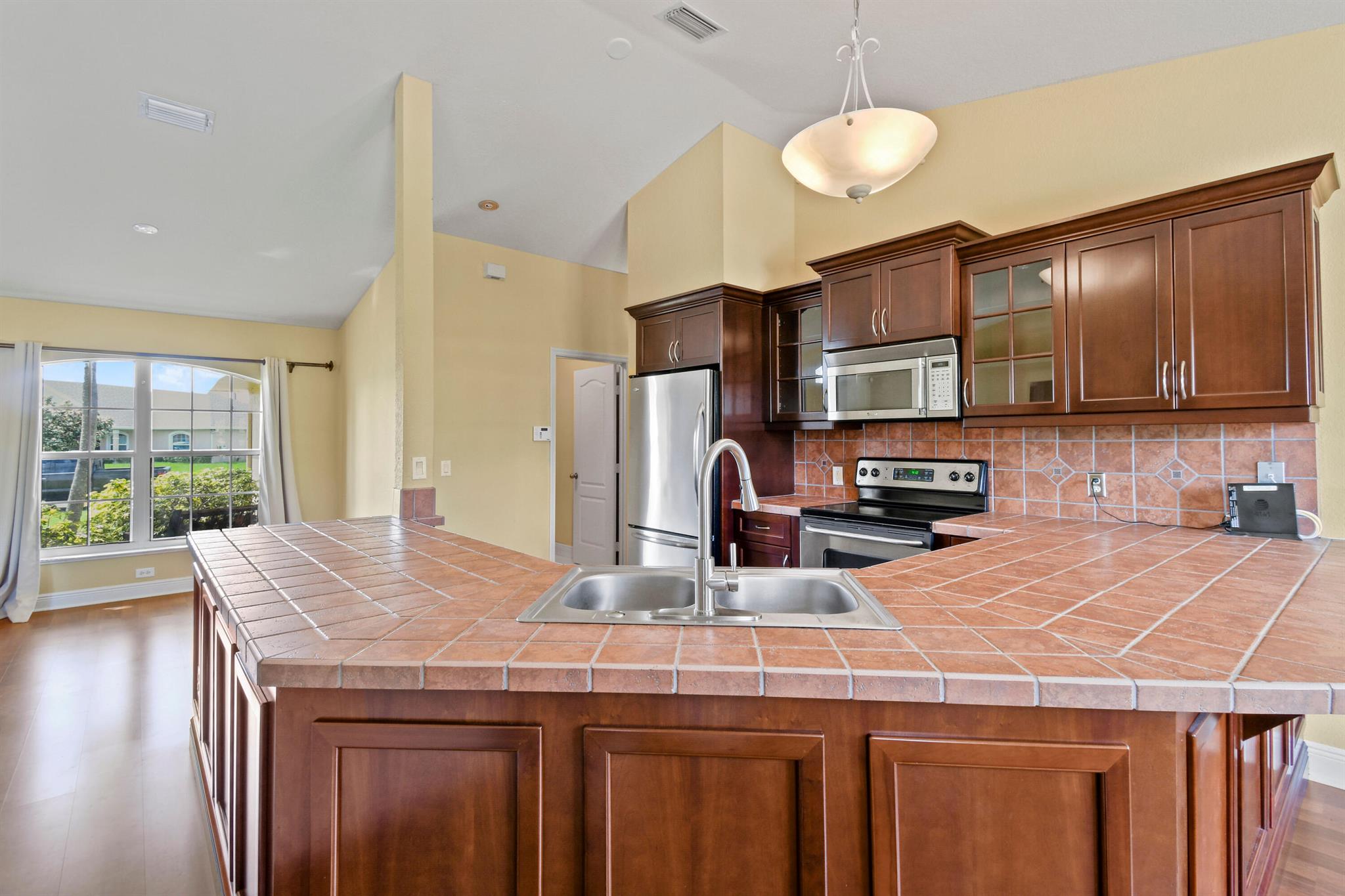 1661 SW Cefalu Circle