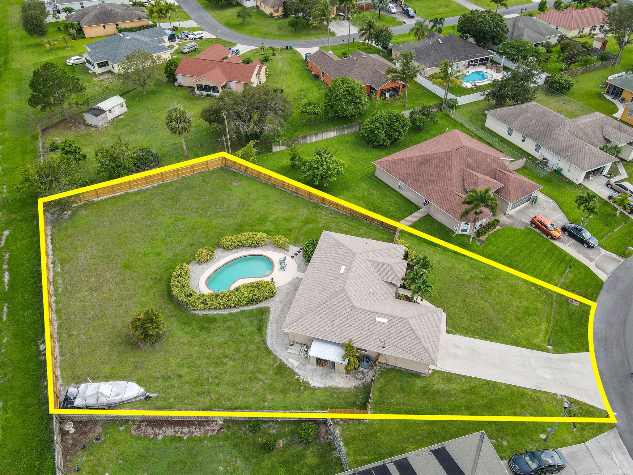 1661 SW Cefalu Circle