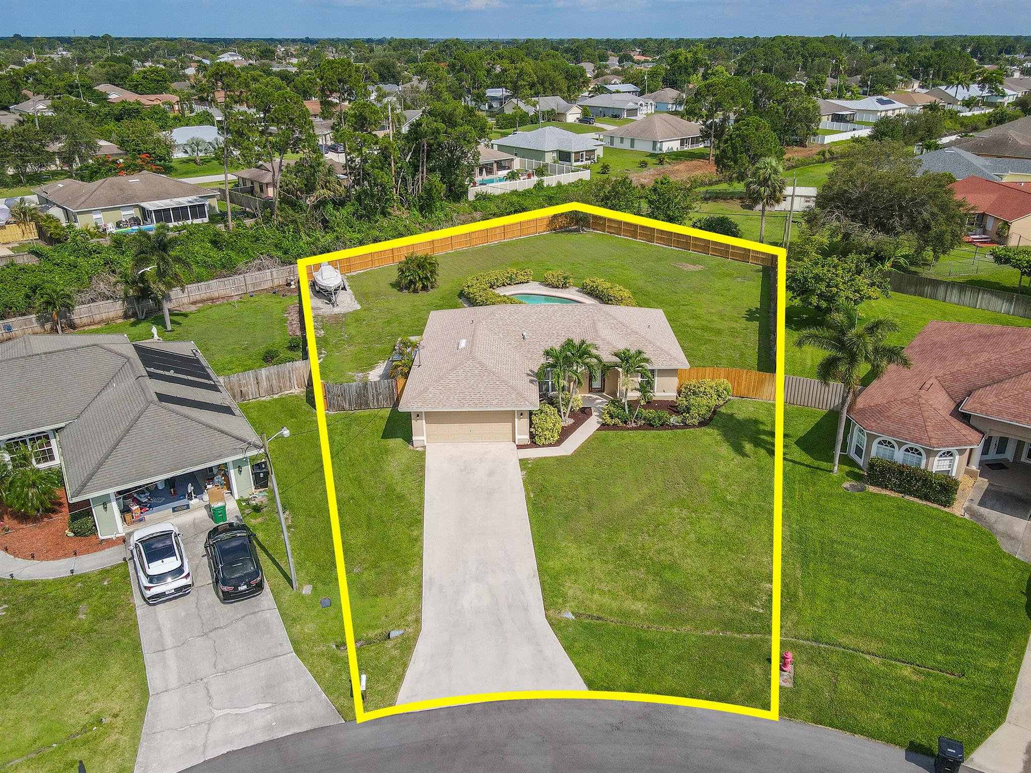 1661 SW Cefalu Circle