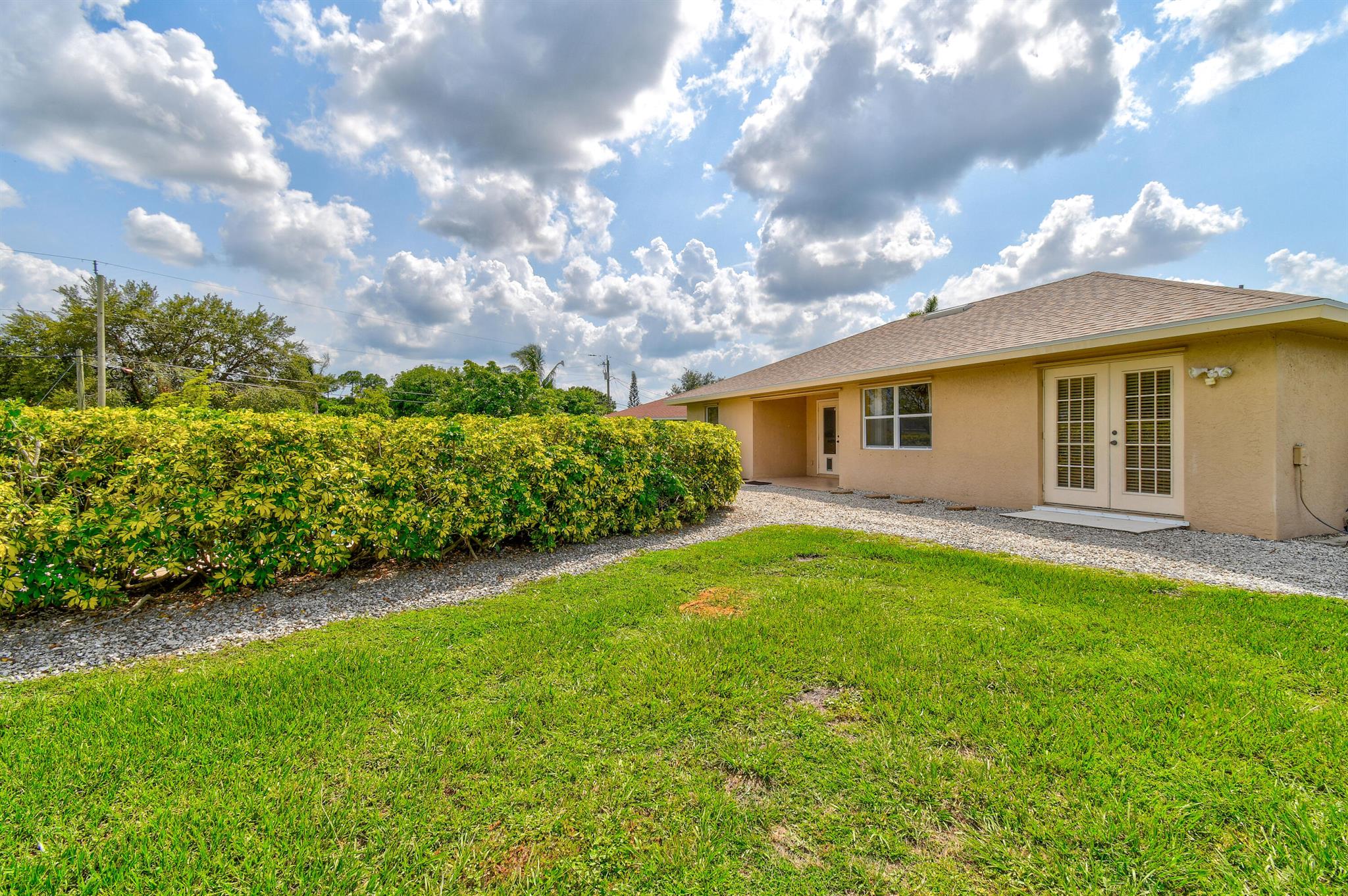 1661 SW Cefalu Circle