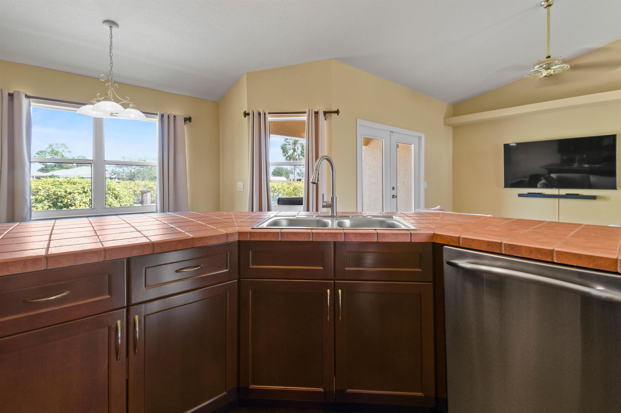 1661 SW Cefalu Circle