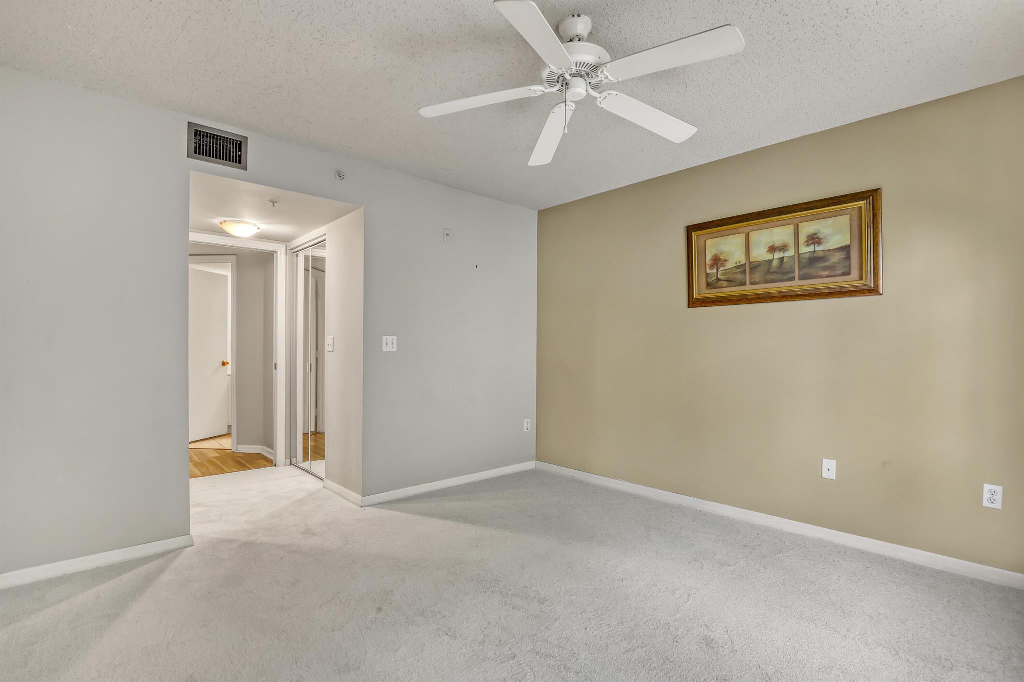 1000 Crestwood Court S Unit: 1019