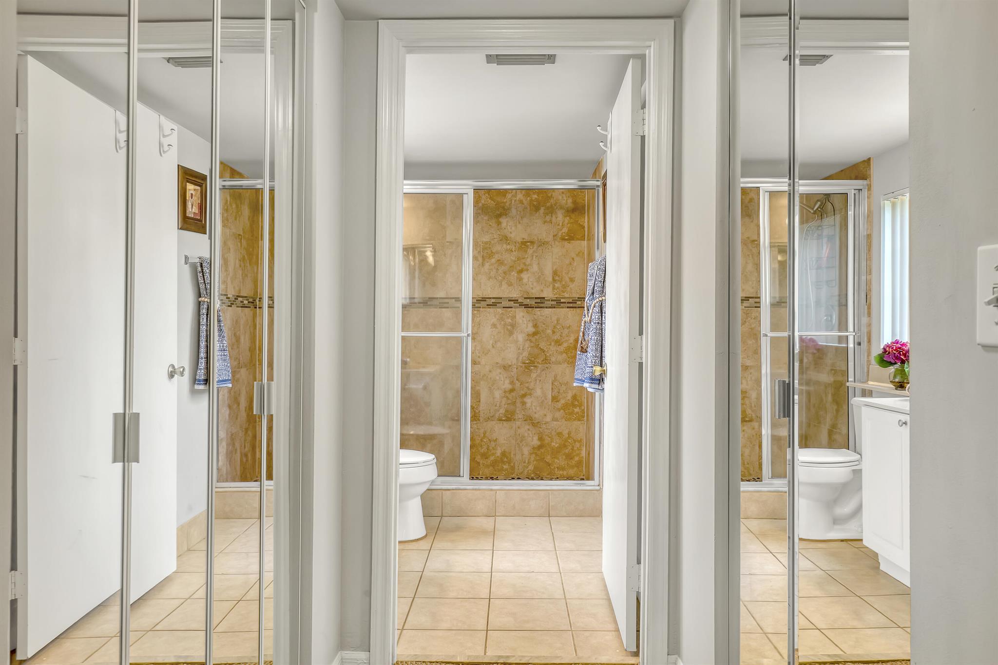 1000 Crestwood Court S Unit: 1019