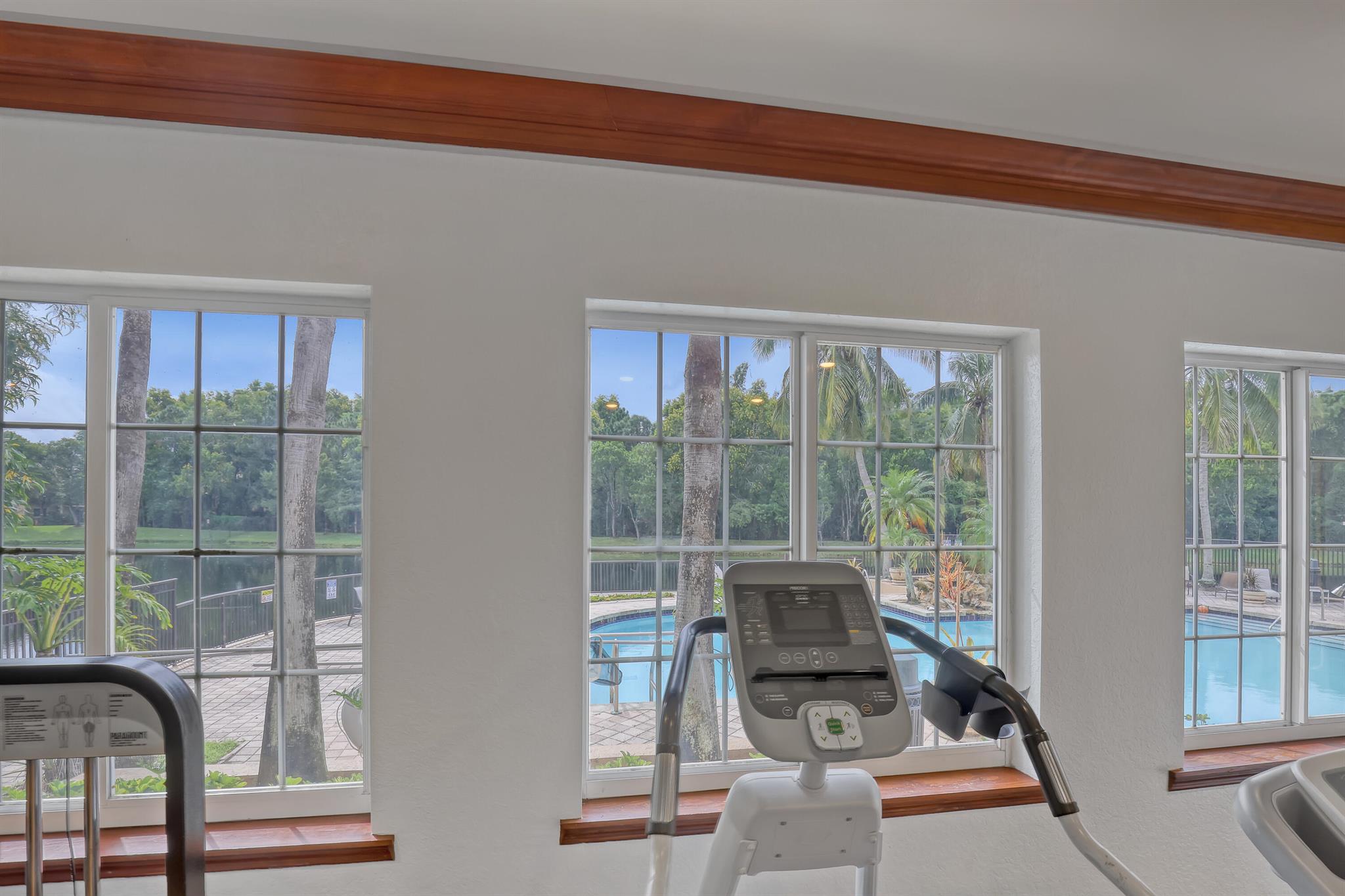 1000 Crestwood Court S Unit: 1019