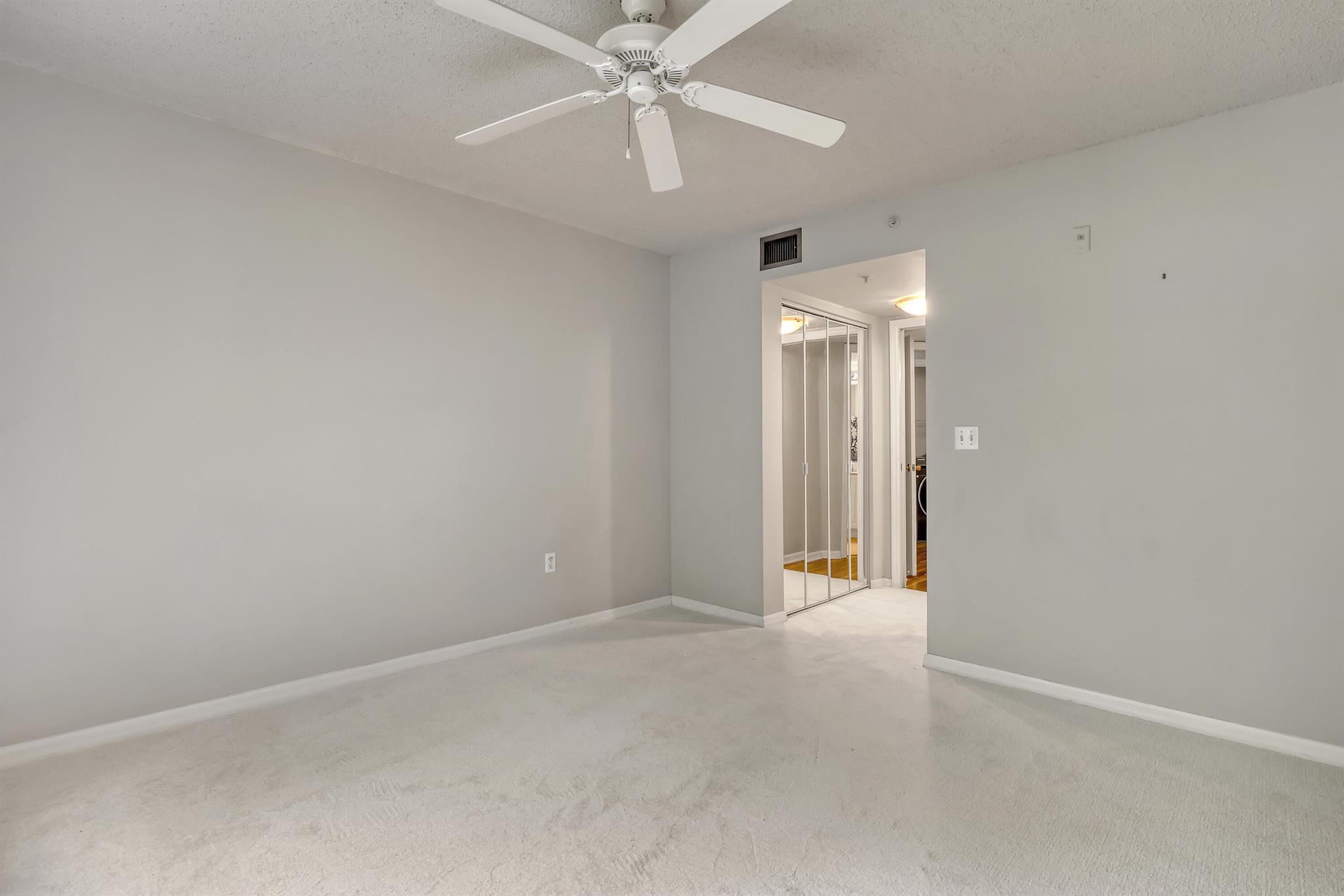 1000 Crestwood Court S Unit: 1019