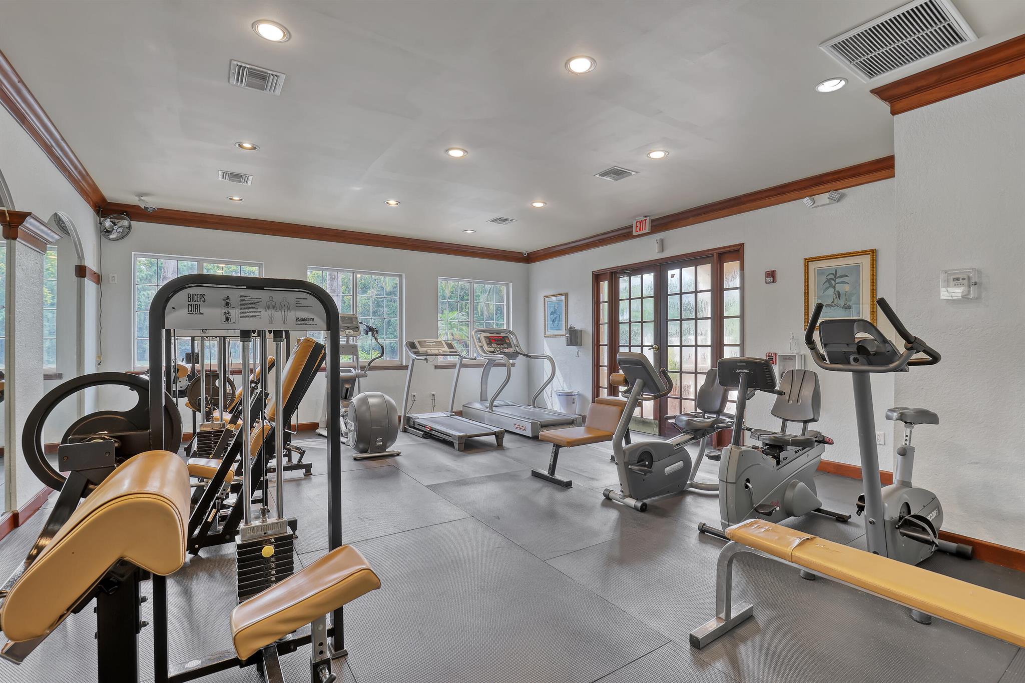 1000 Crestwood Court S Unit: 1019