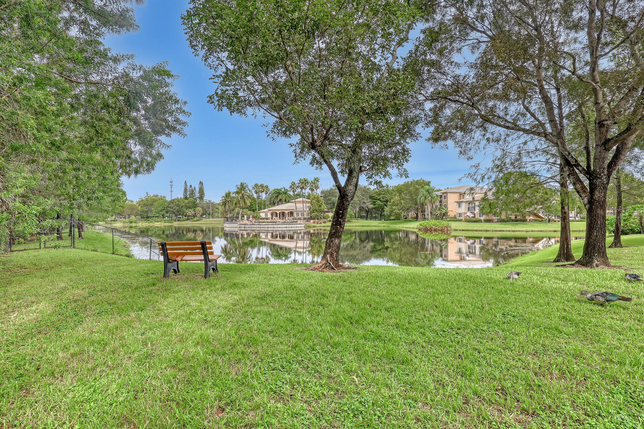 1000 Crestwood Court S Unit: 1019