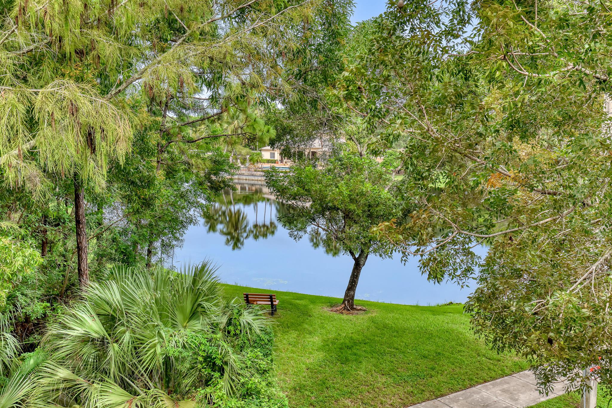 1000 Crestwood Court S Unit: 1019