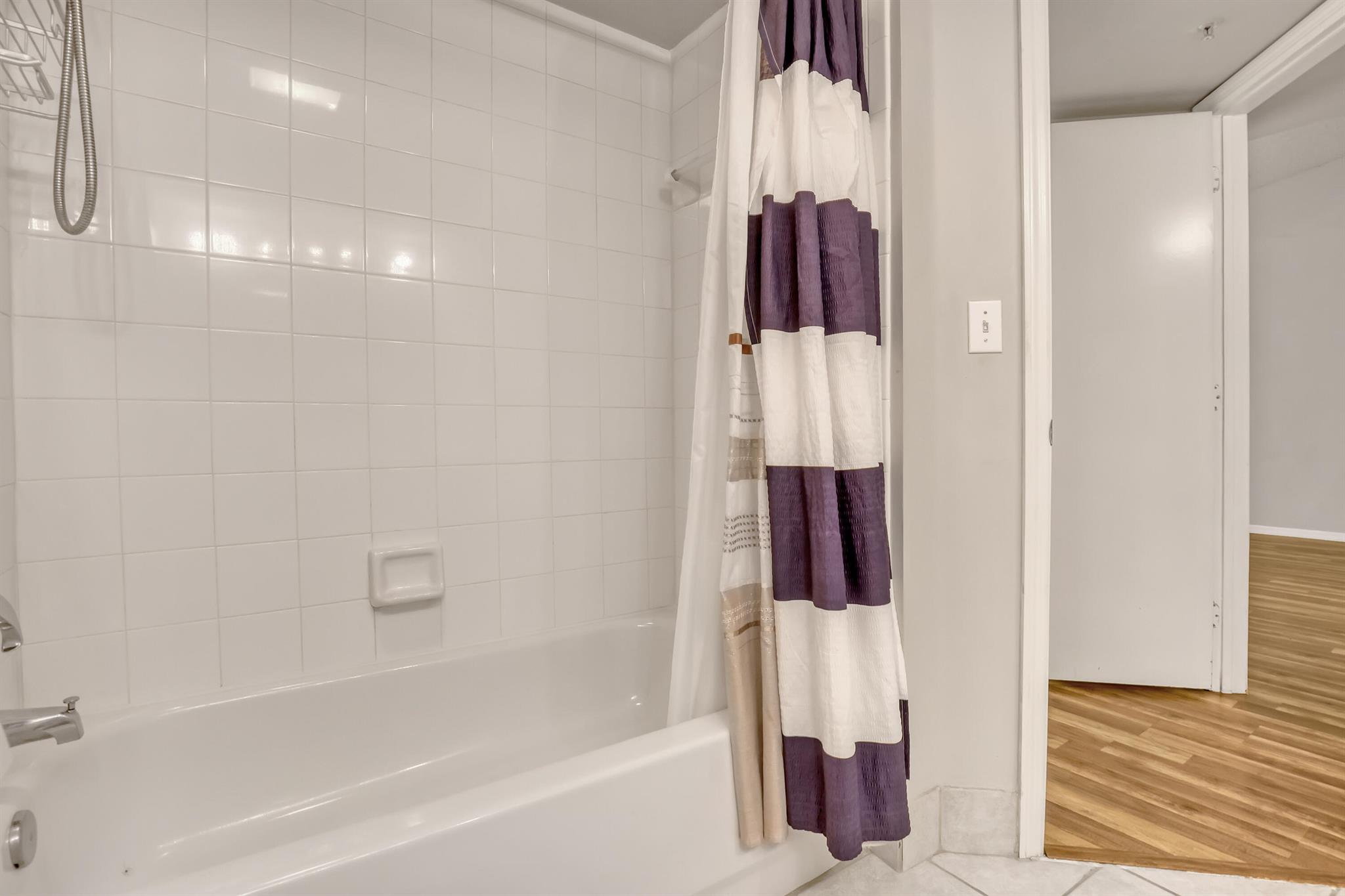 1000 Crestwood Court S Unit: 1019