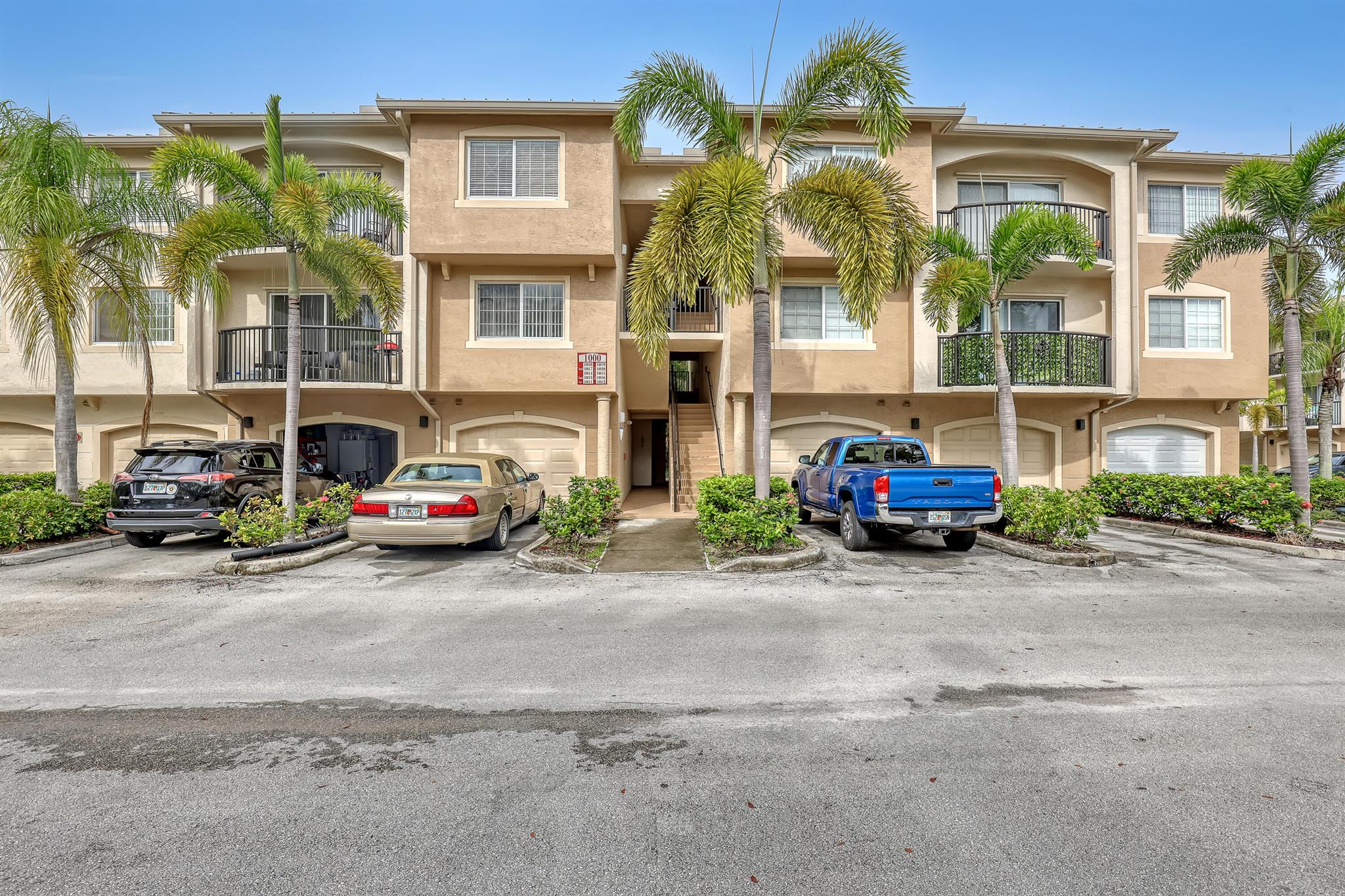 1000 Crestwood Court S Unit: 1019