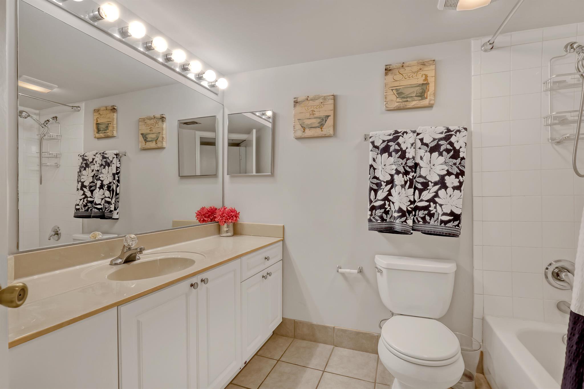 1000 Crestwood Court S Unit: 1019