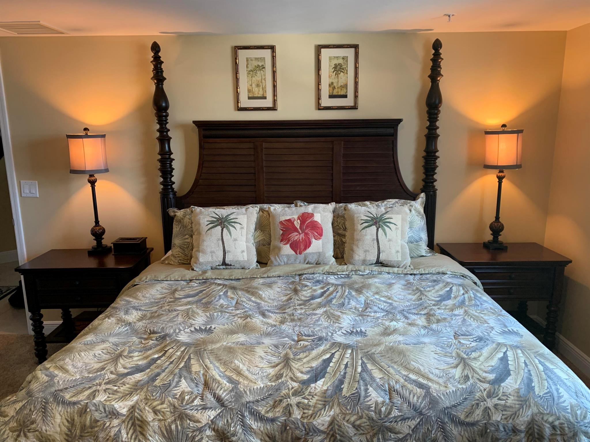 610 Clematis Street 814