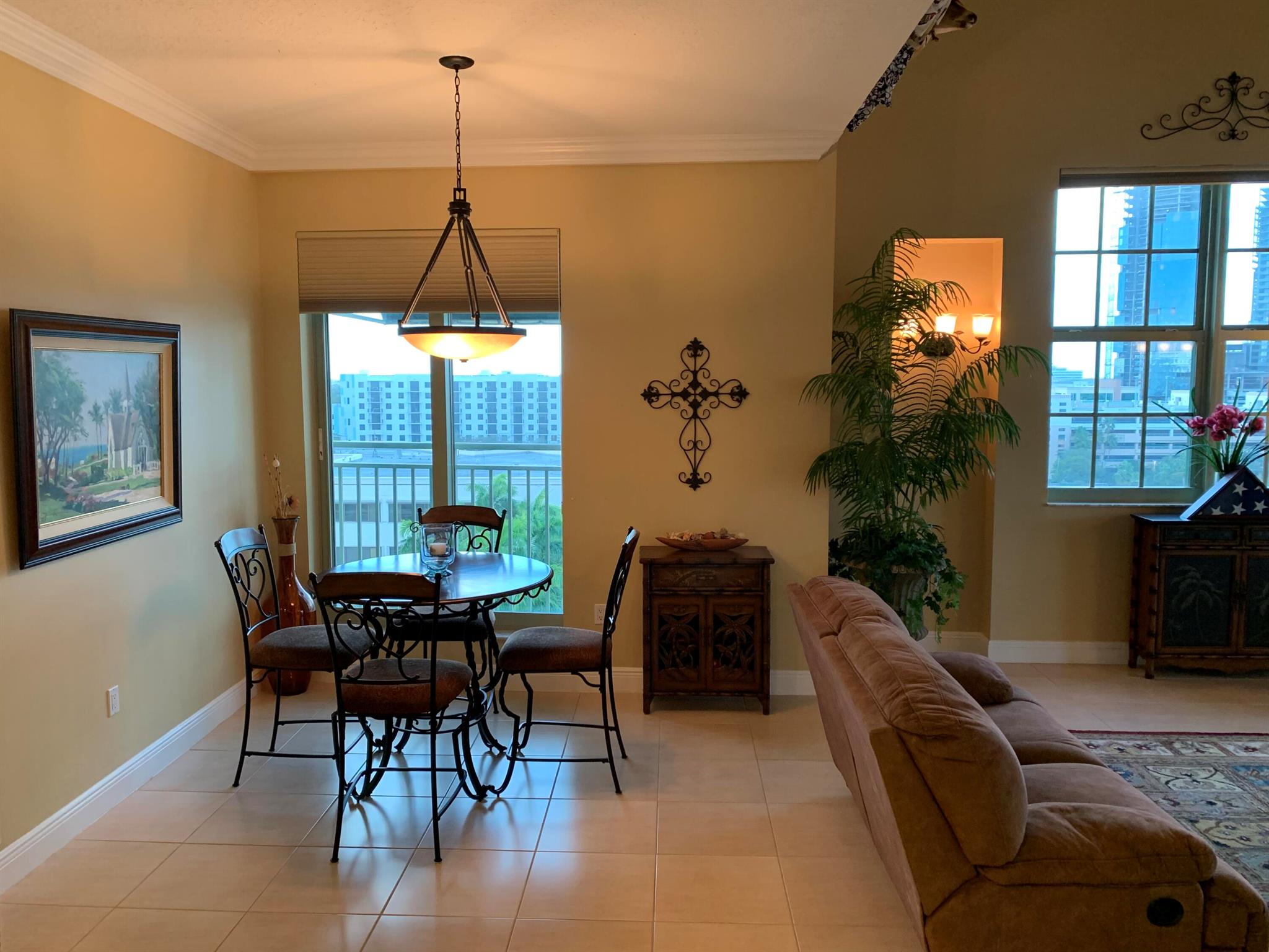 610 Clematis Street 814