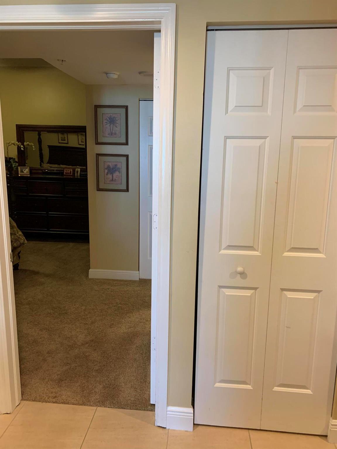 610 Clematis Street 814