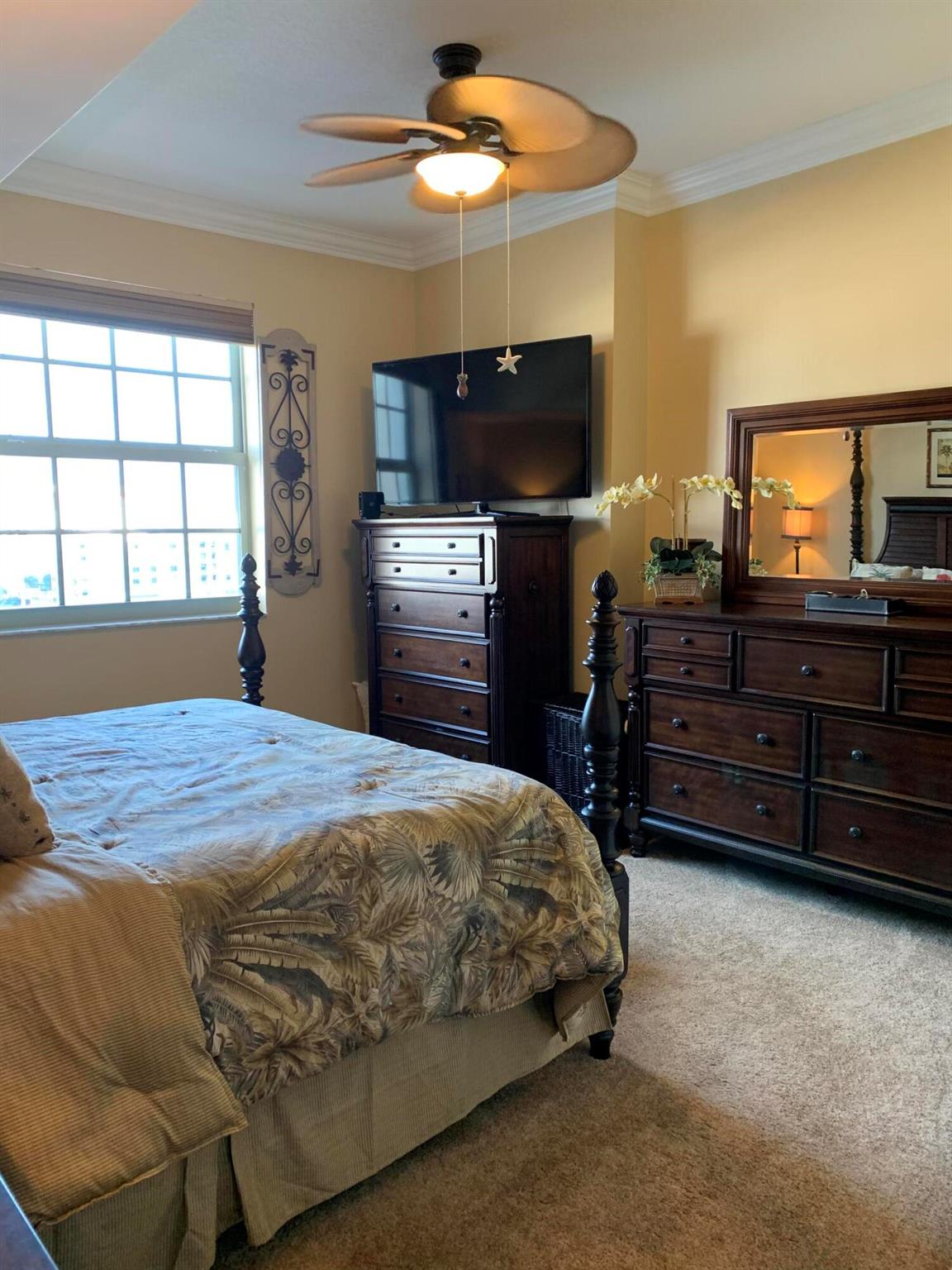 610 Clematis Street 814