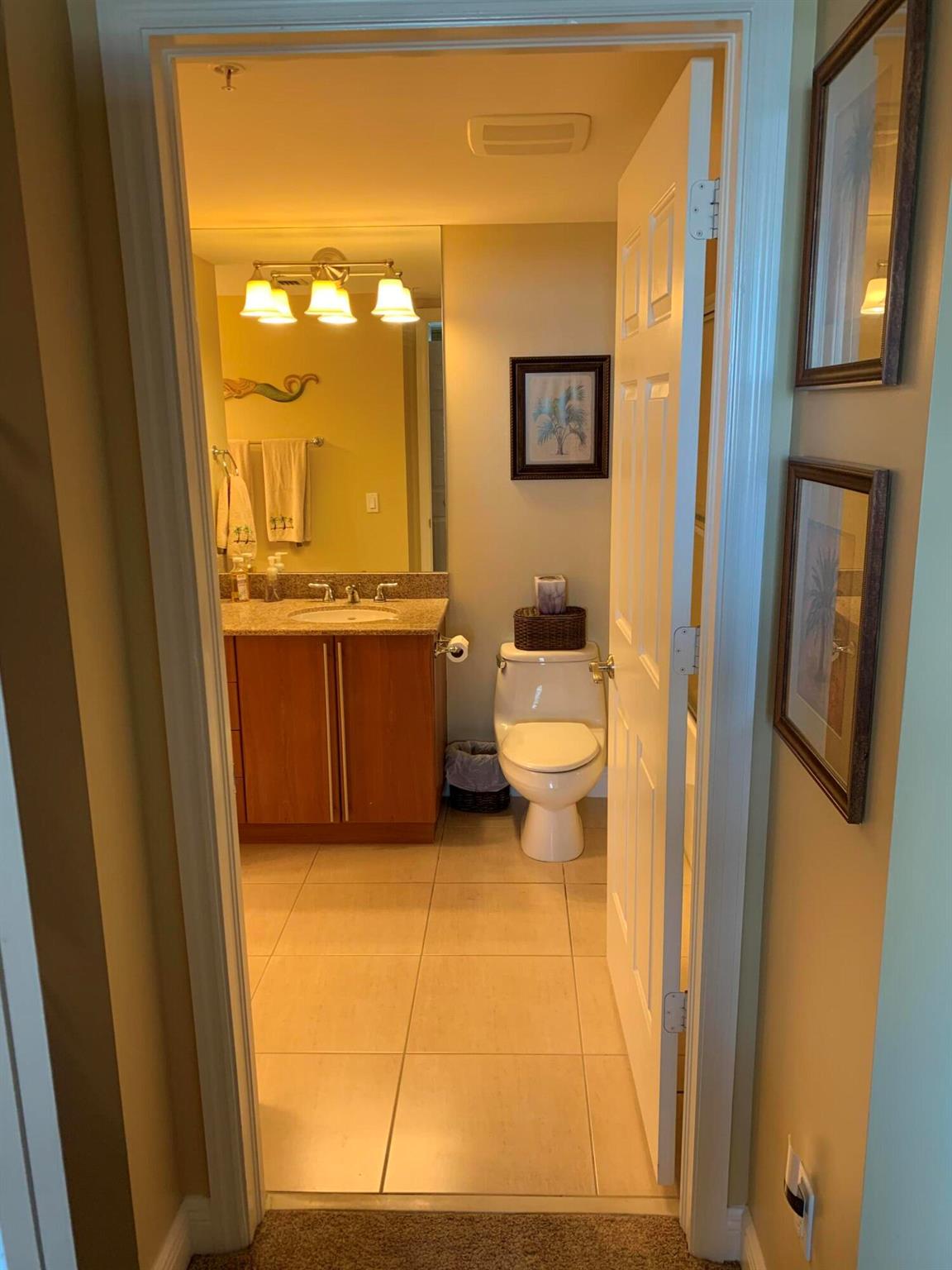 610 Clematis Street 814