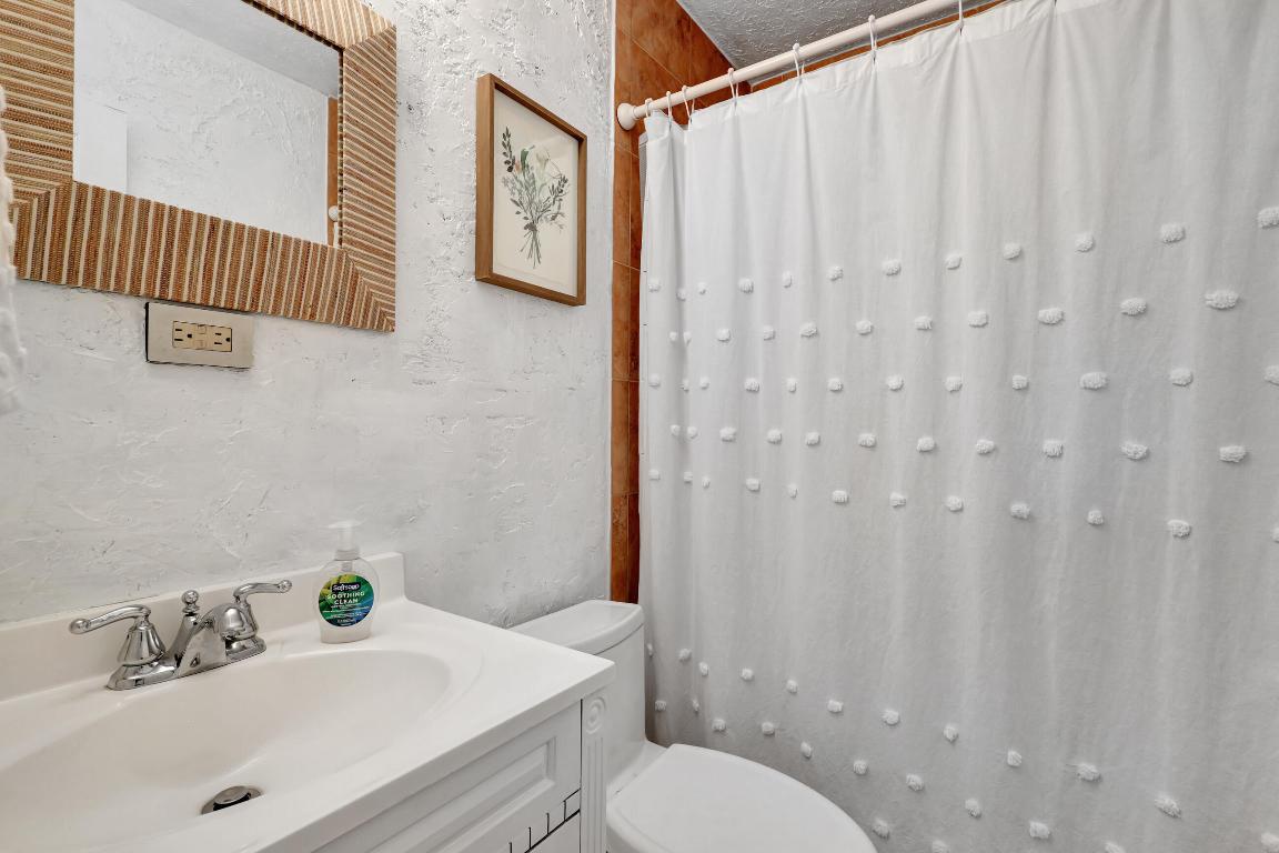 1236 Wynnewood Drive