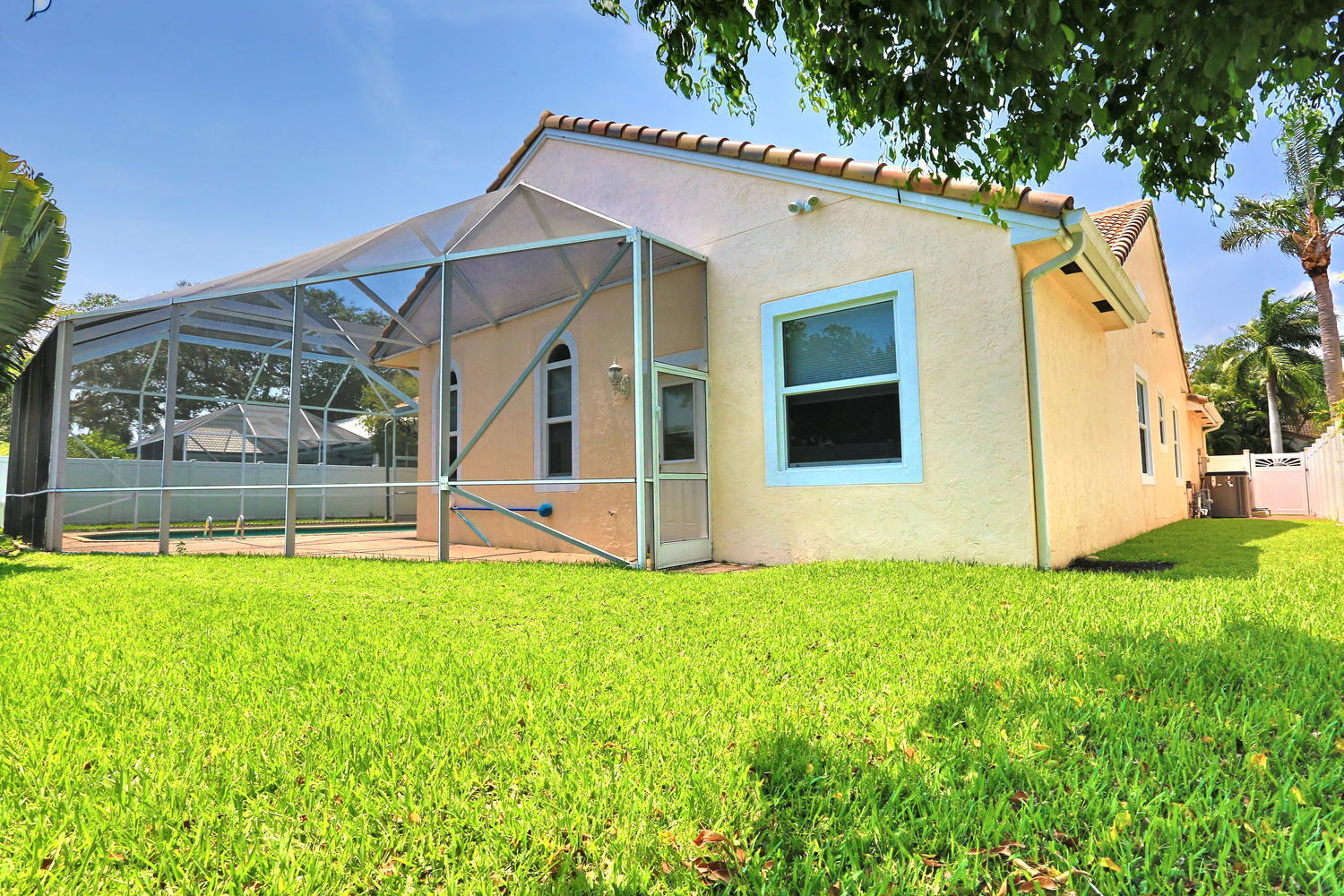 10297 Allamanda Boulevard